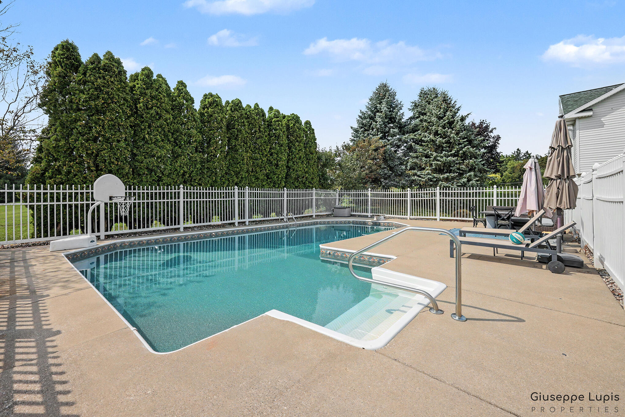5870 Terrace Ridge Drive NE Rockford MI 49341