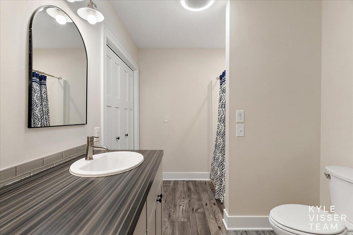 7290 Knapp Street NE Ada MI 49301
