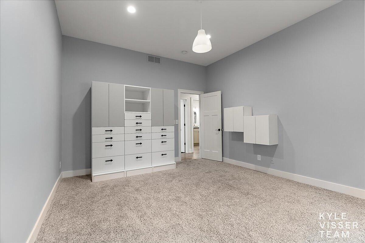 7290 Knapp Street NE Ada MI 49301