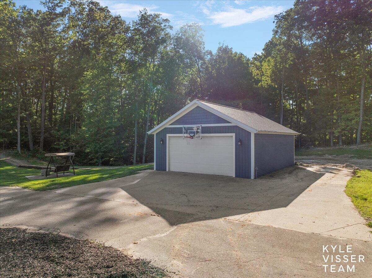7290 Knapp Street NE Ada MI 49301