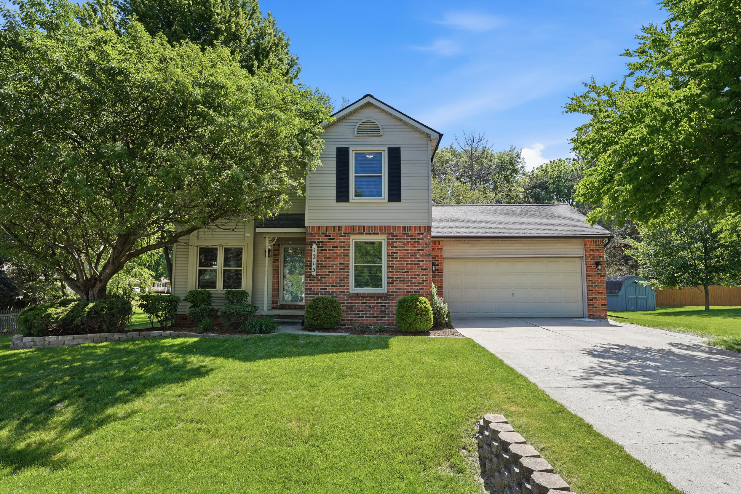 1215 Lori Lane Fenton MI 48430