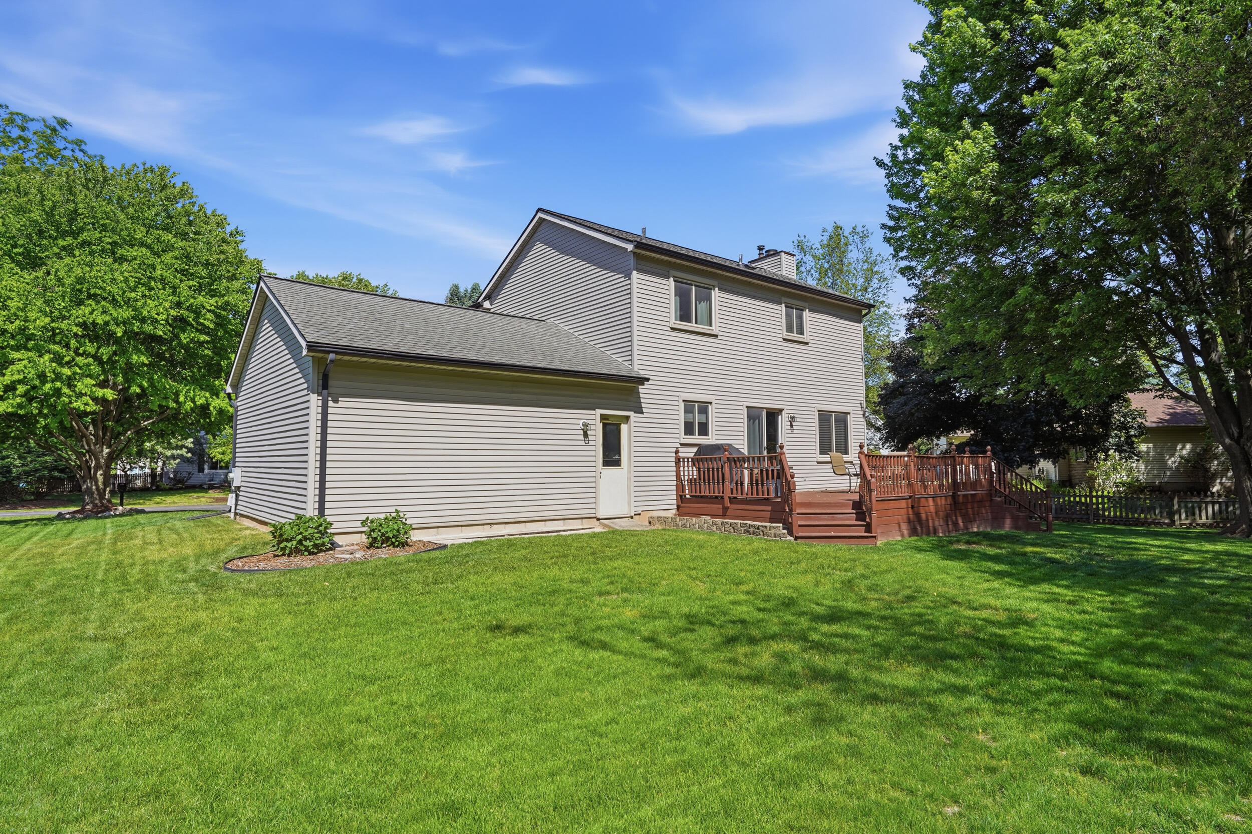 1215 Lori Lane Fenton MI 48430