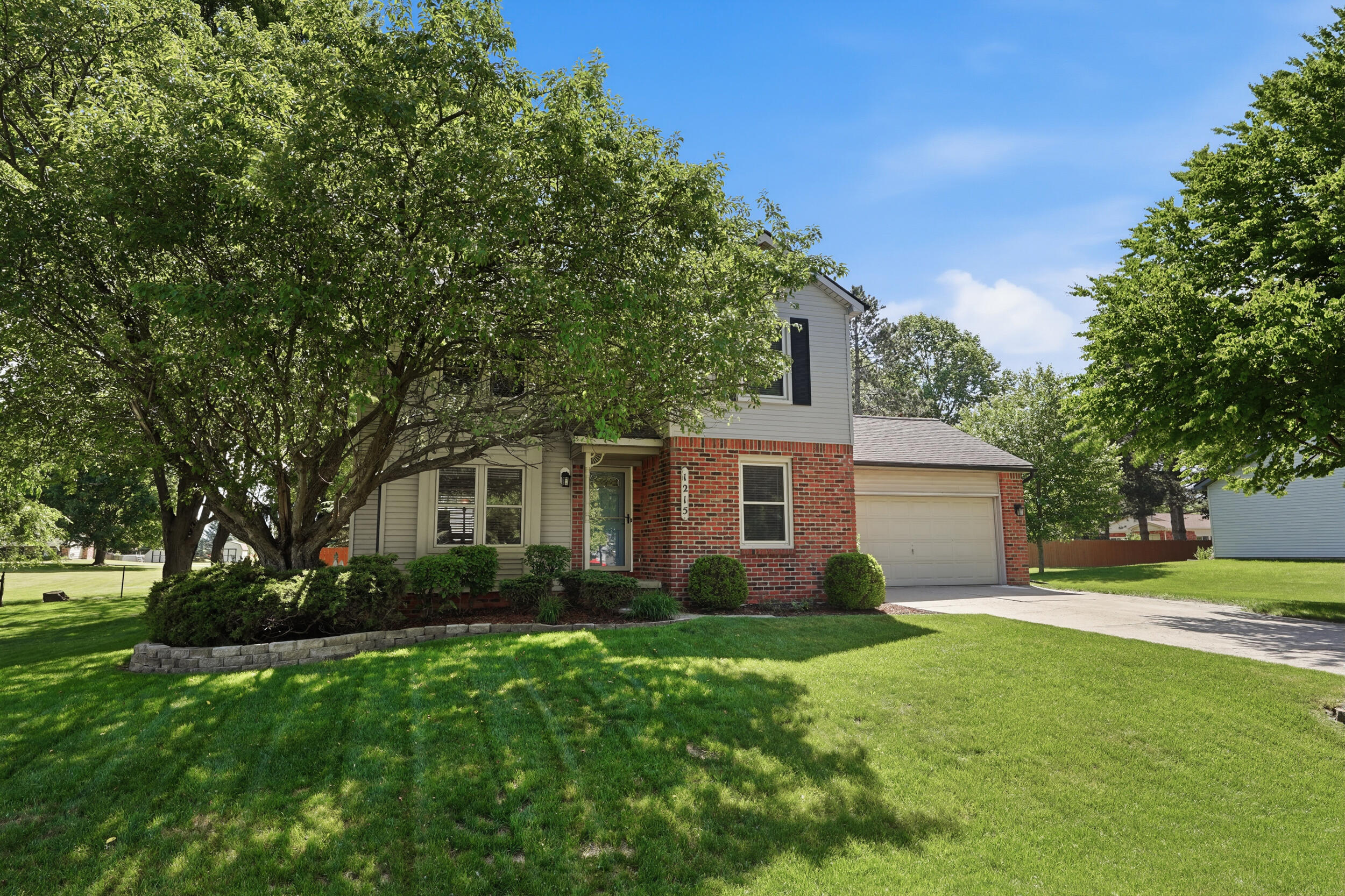 1215 Lori Lane Fenton MI 48430