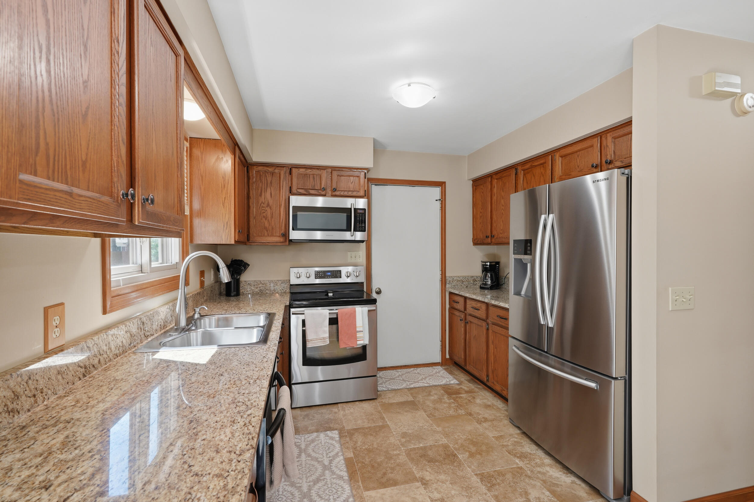 1215 Lori Lane Fenton MI 48430