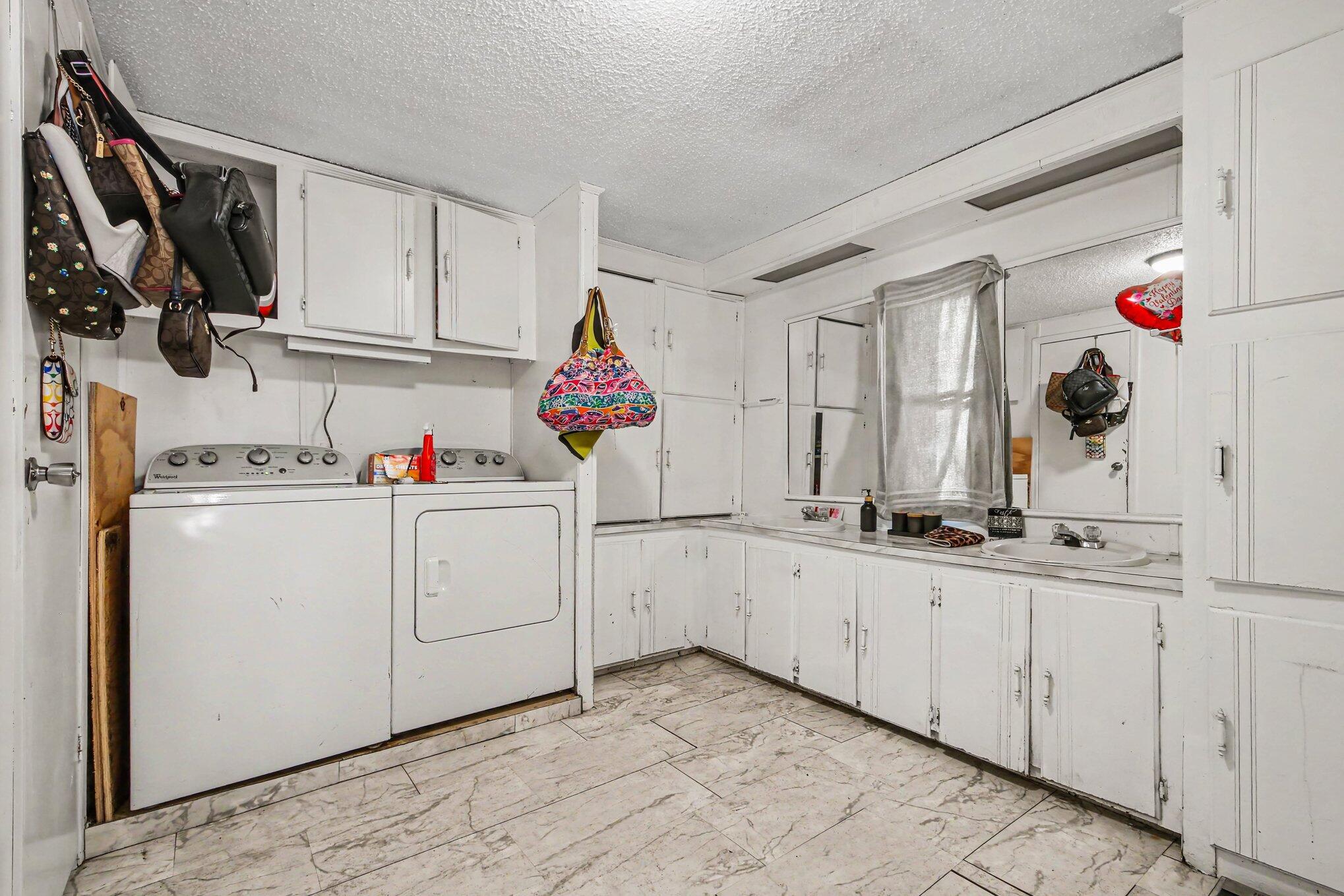 1139 Lincoln Avenue Holland MI 49423