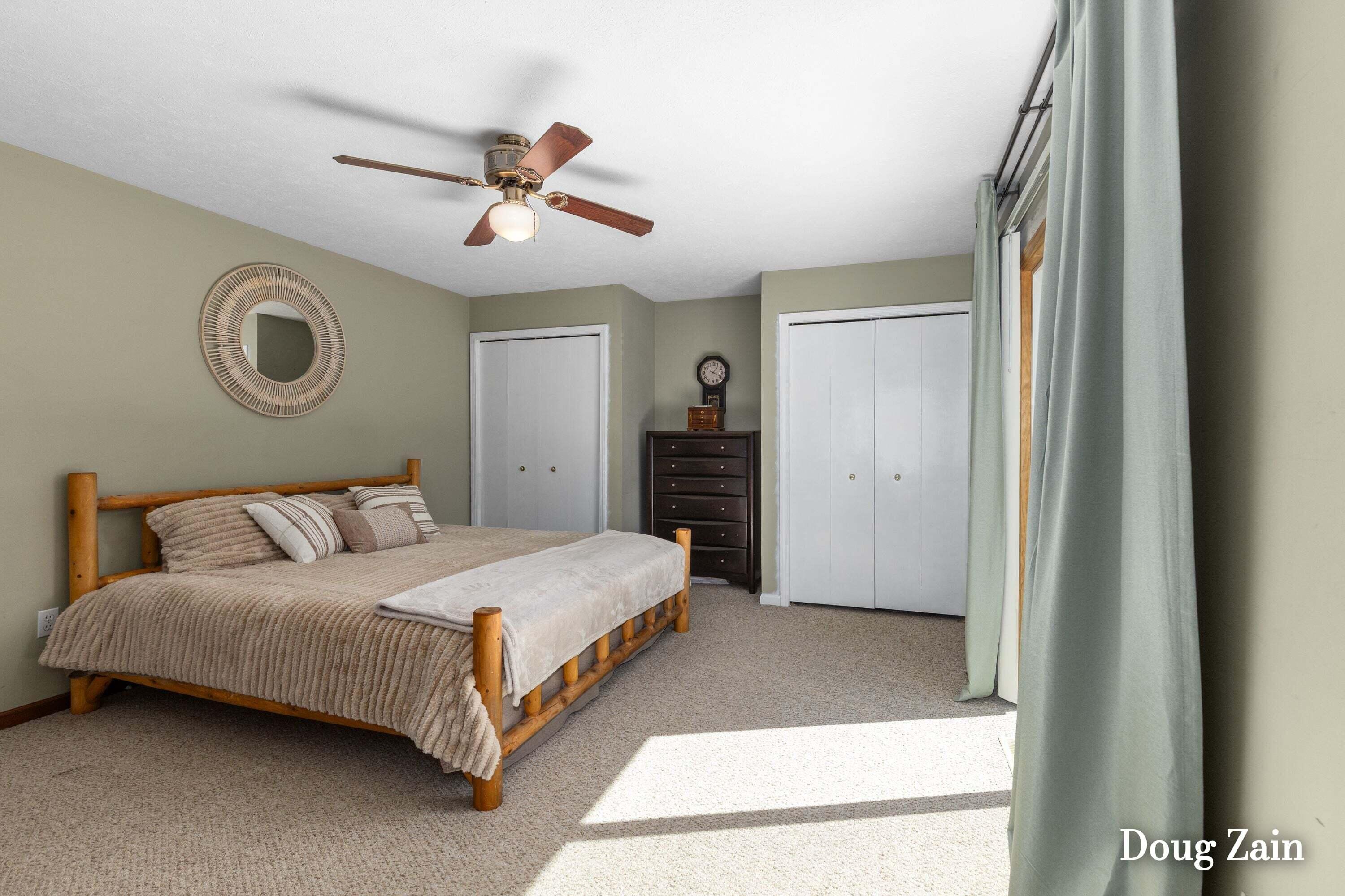 1860 Sandrel Drive NE Grand Rapids MI 49505
