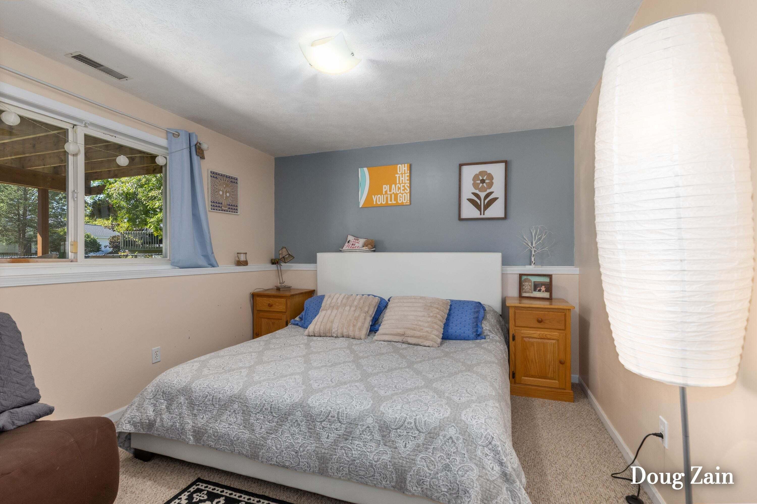 1860 Sandrel Drive NE Grand Rapids MI 49505