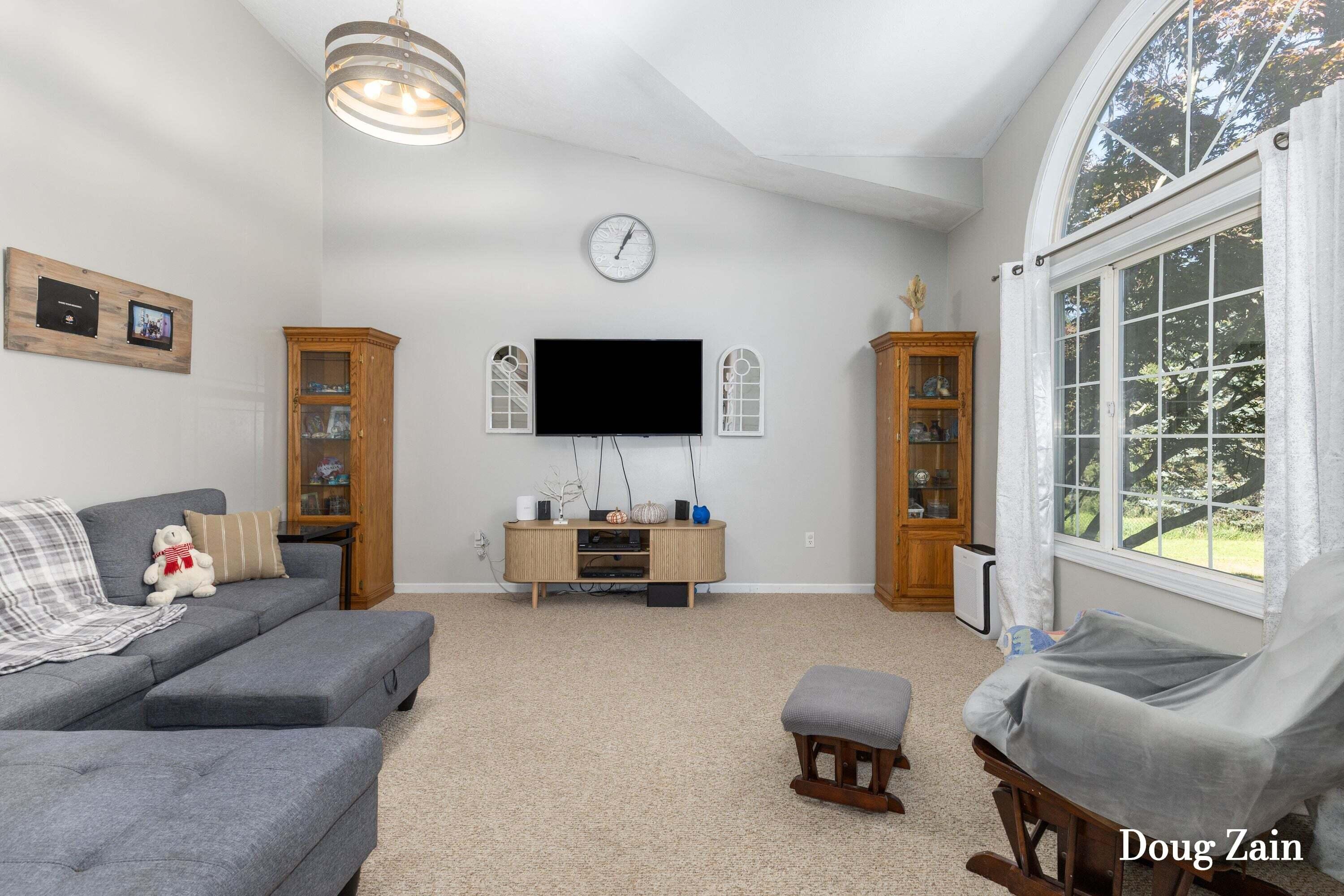 1860 Sandrel Drive NE Grand Rapids MI 49505