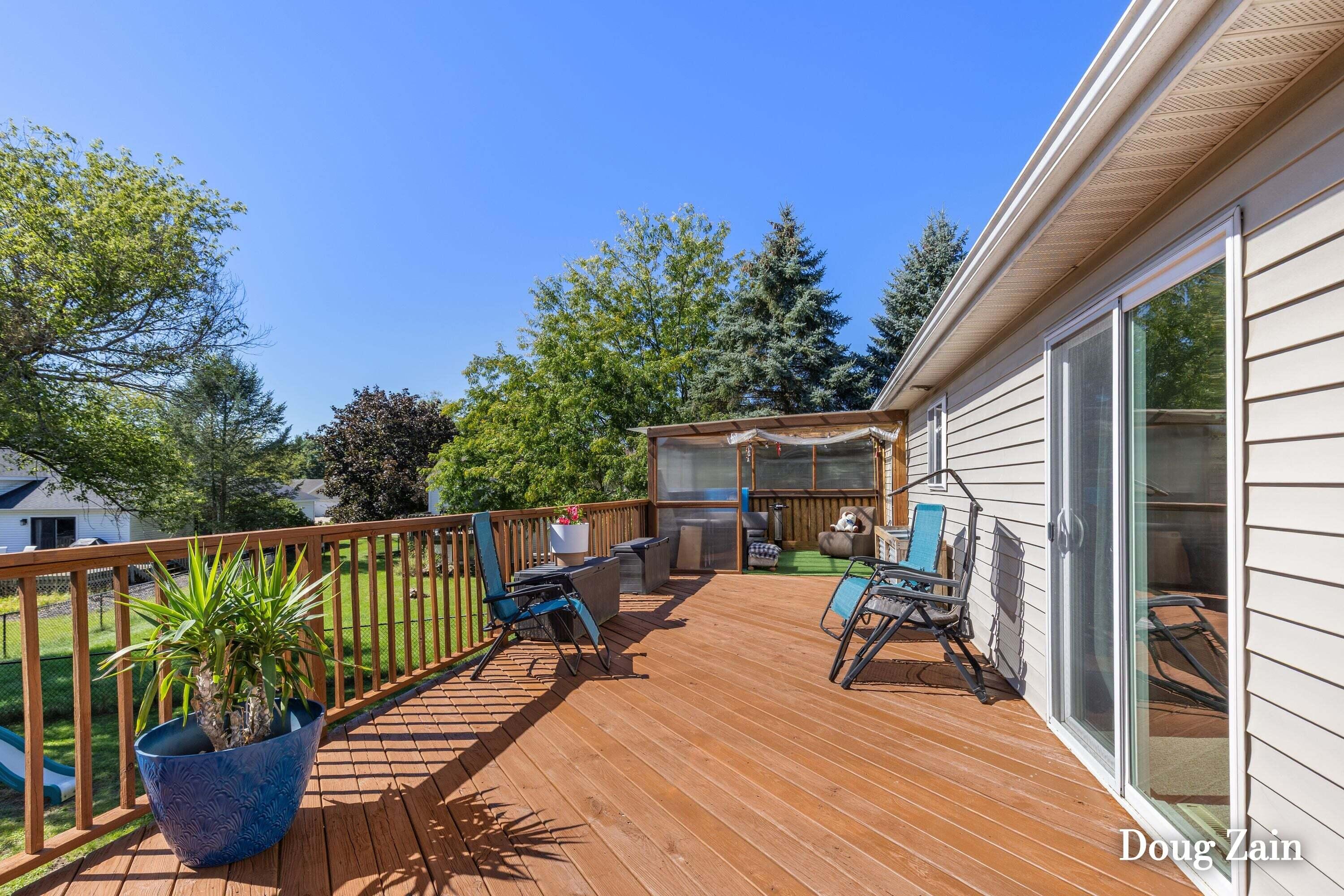 1860 Sandrel Drive NE Grand Rapids MI 49505