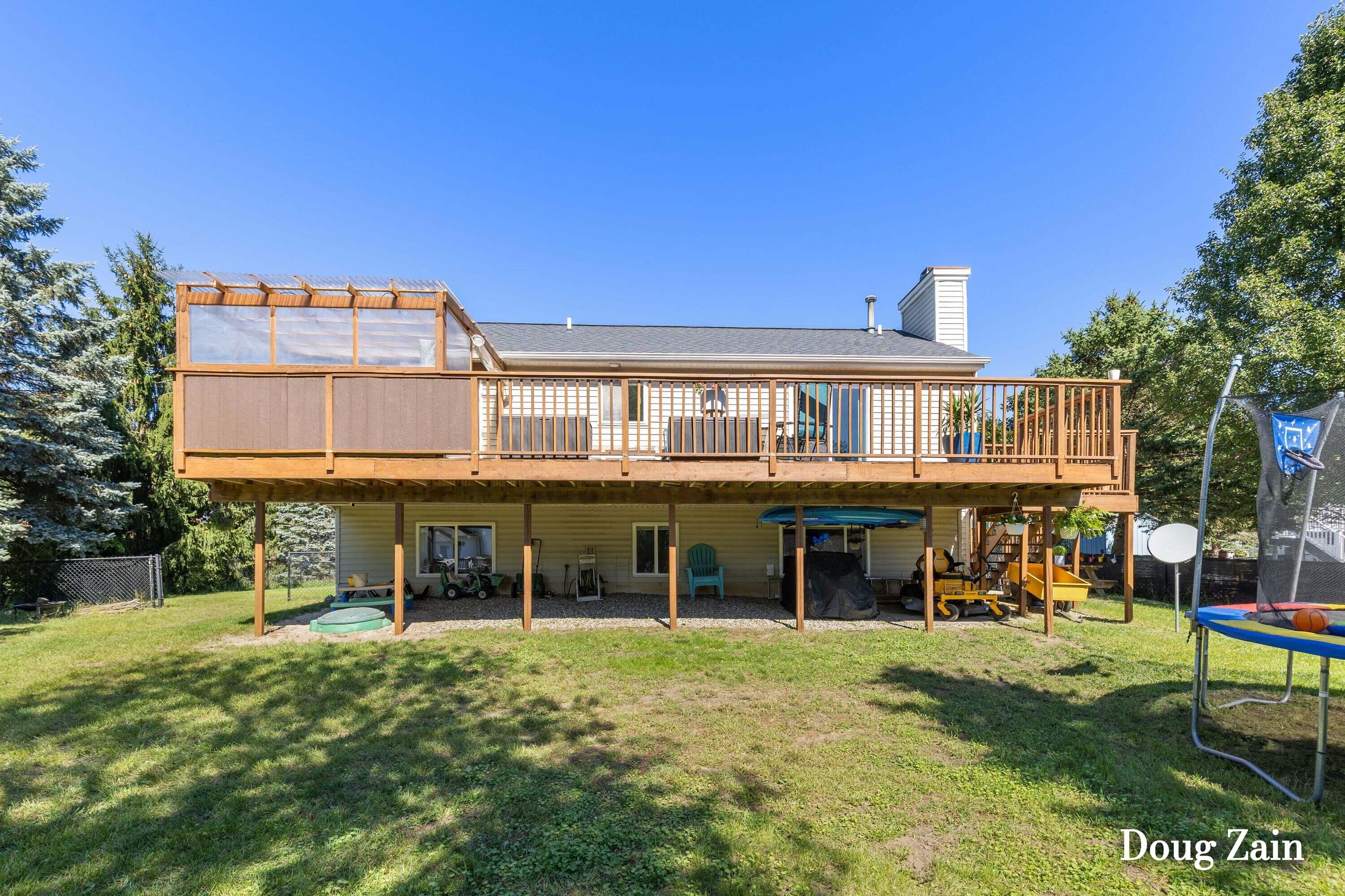 1860 Sandrel Drive NE Grand Rapids MI 49505