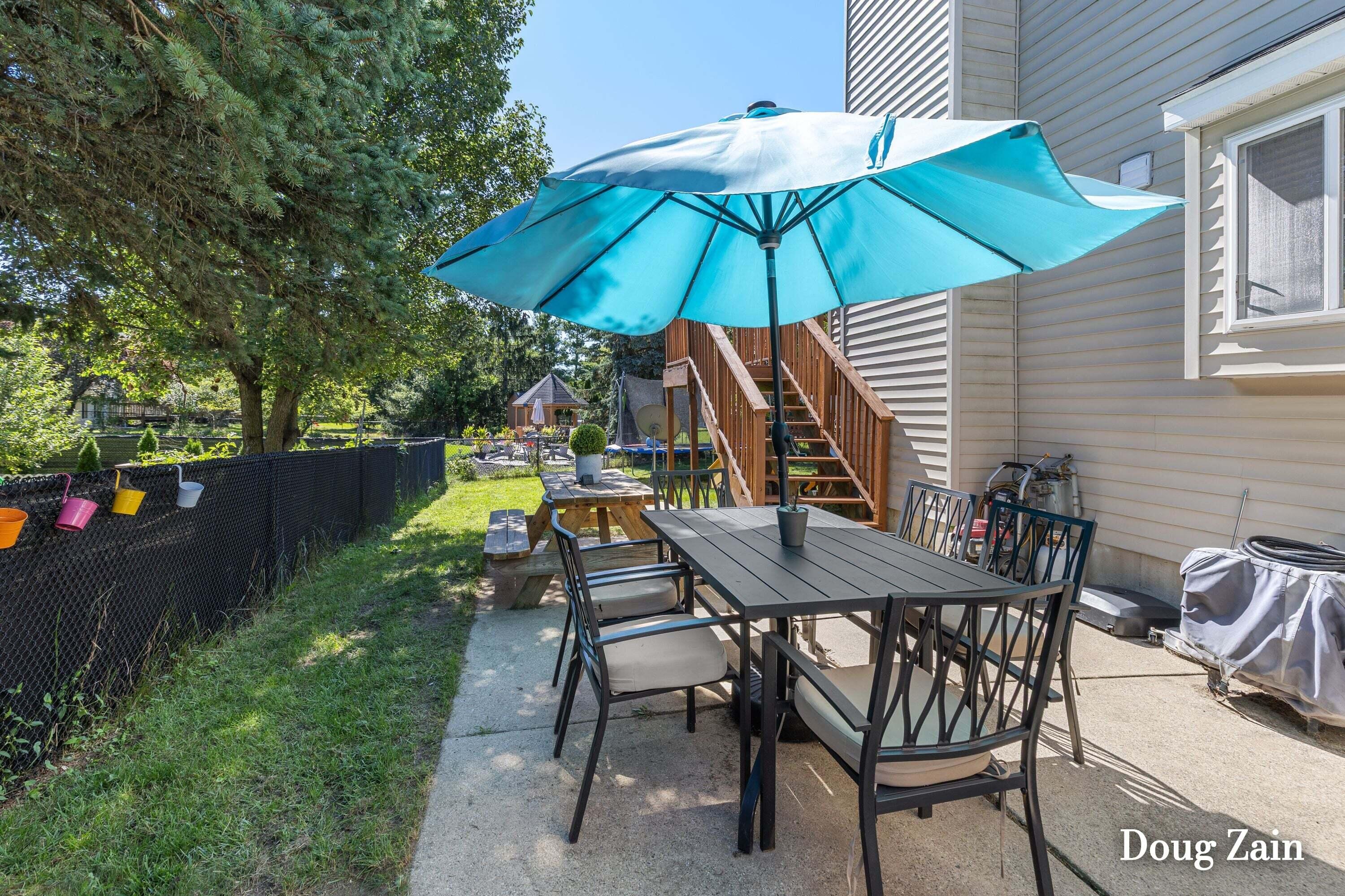 1860 Sandrel Drive NE Grand Rapids MI 49505