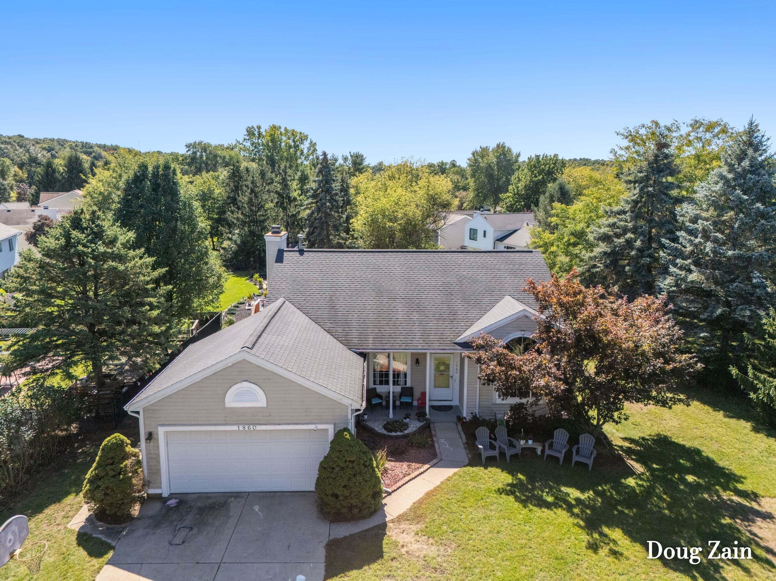 1860 Sandrel Drive NE Grand Rapids MI 49505
