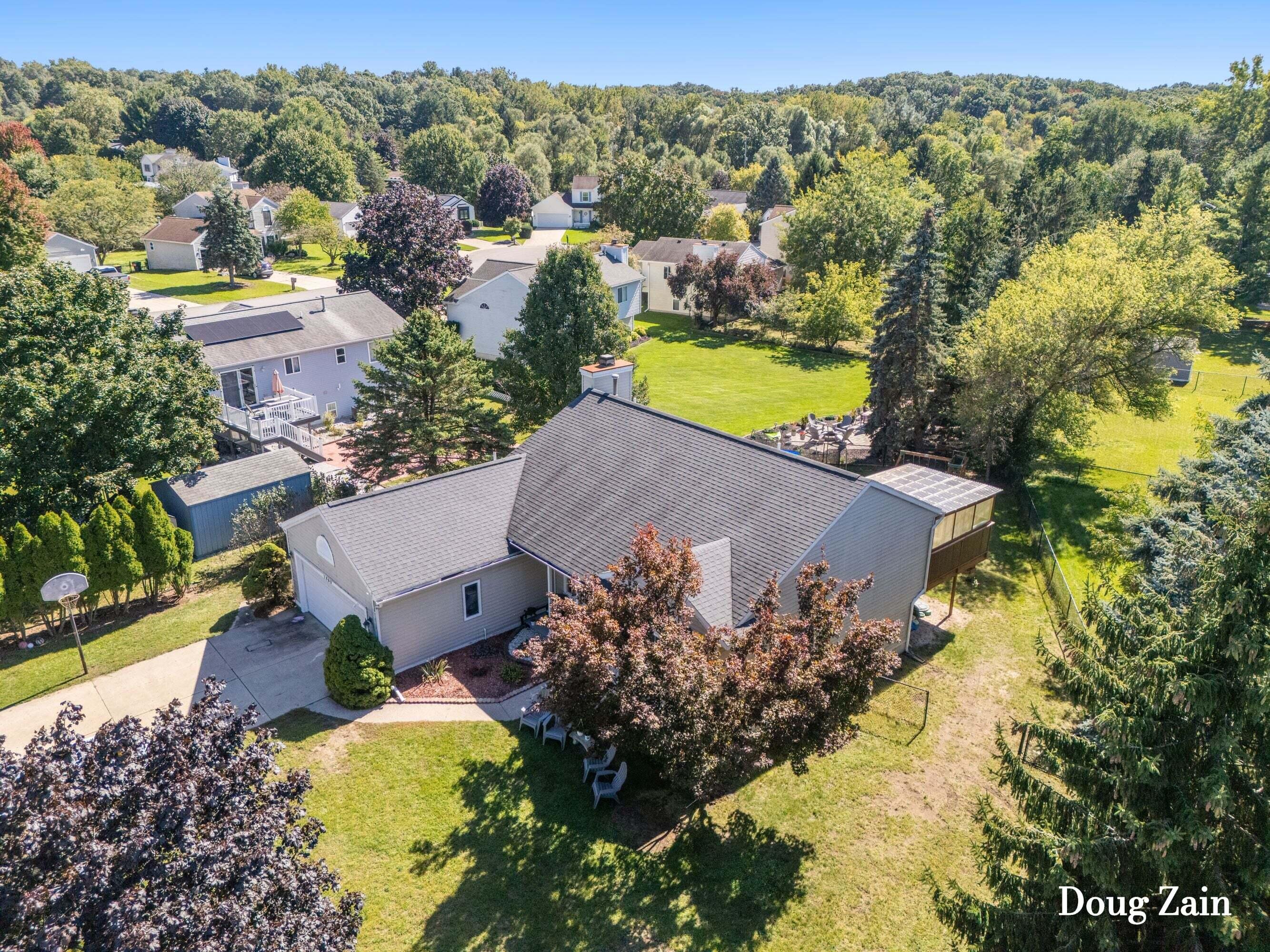 1860 Sandrel Drive NE Grand Rapids MI 49505