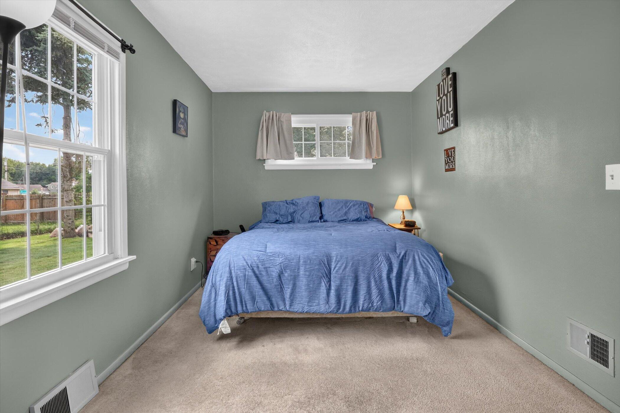 68958 Claire Street Edwardsburg MI 49112