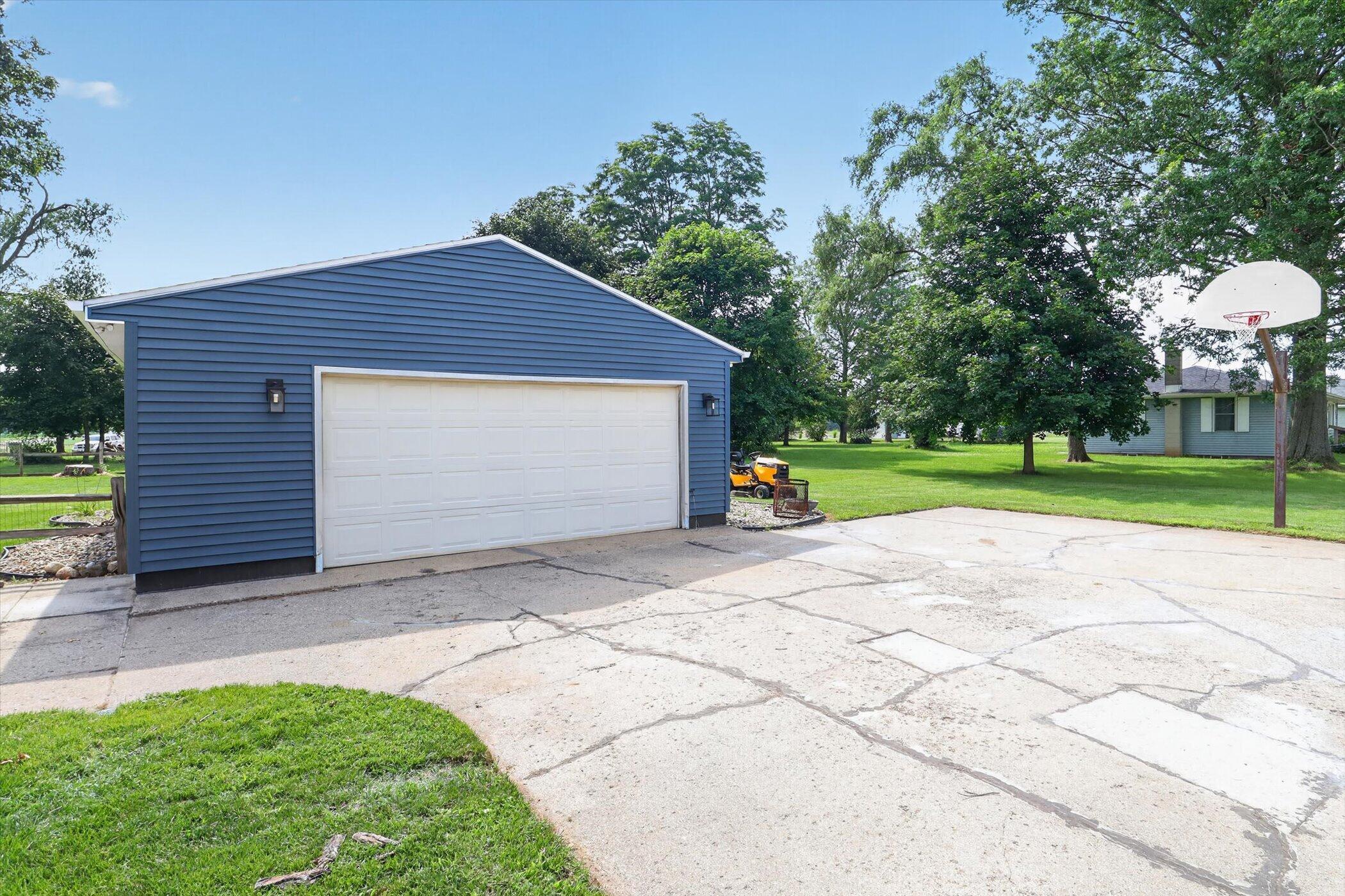 68958 Claire Street Edwardsburg MI 49112