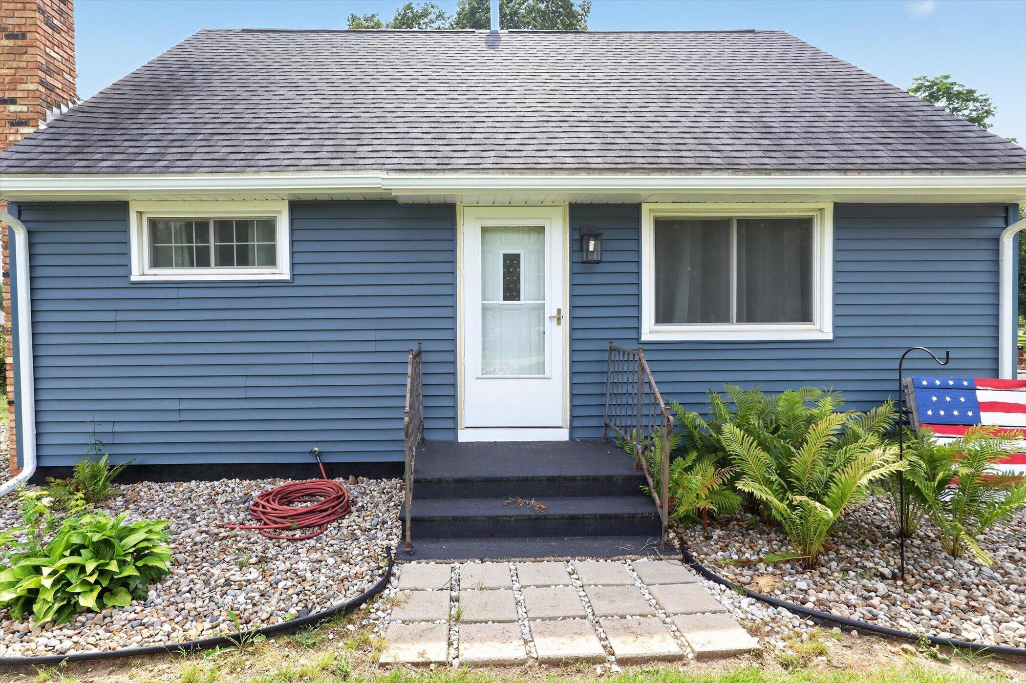 68958 Claire Street Edwardsburg MI 49112