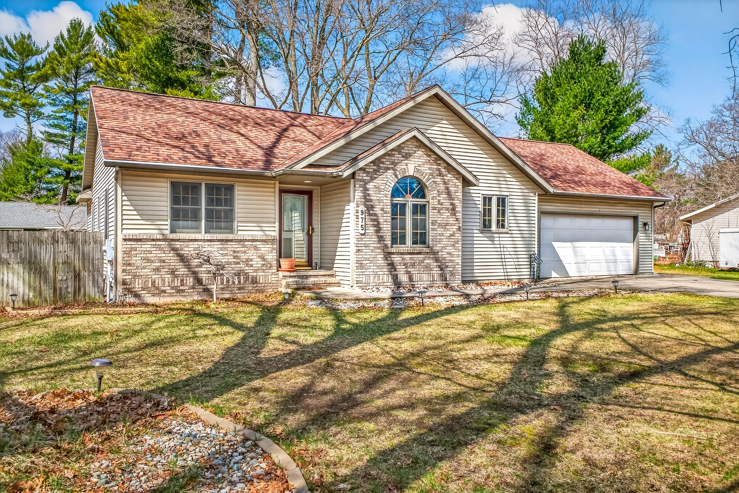 975 Glenwood Avenue Muskegon MI 49445