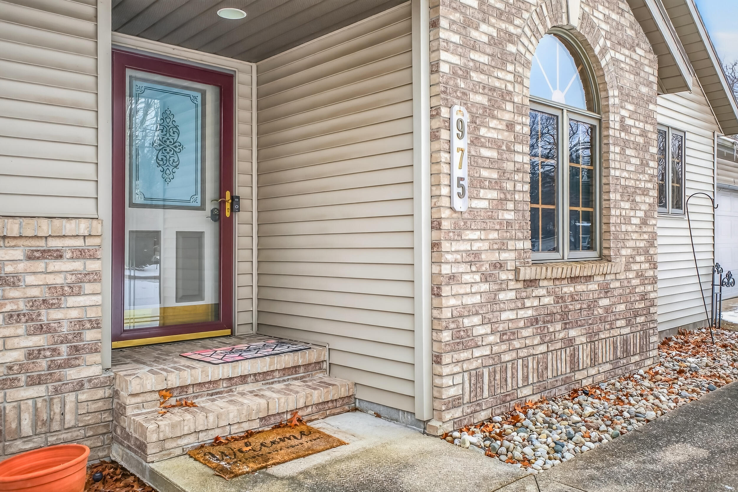 975 Glenwood Avenue Muskegon MI 49445