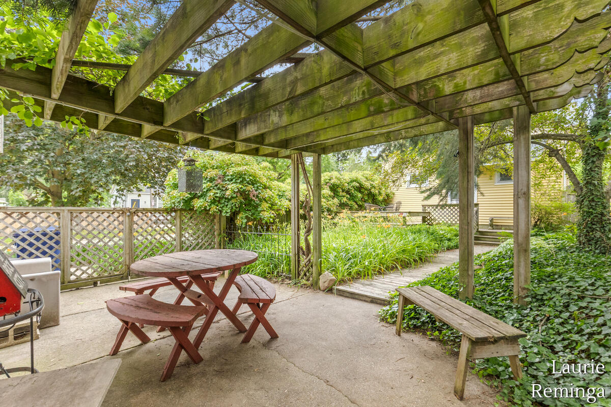 753 Lyon Street NE Grand Rapids MI 49503