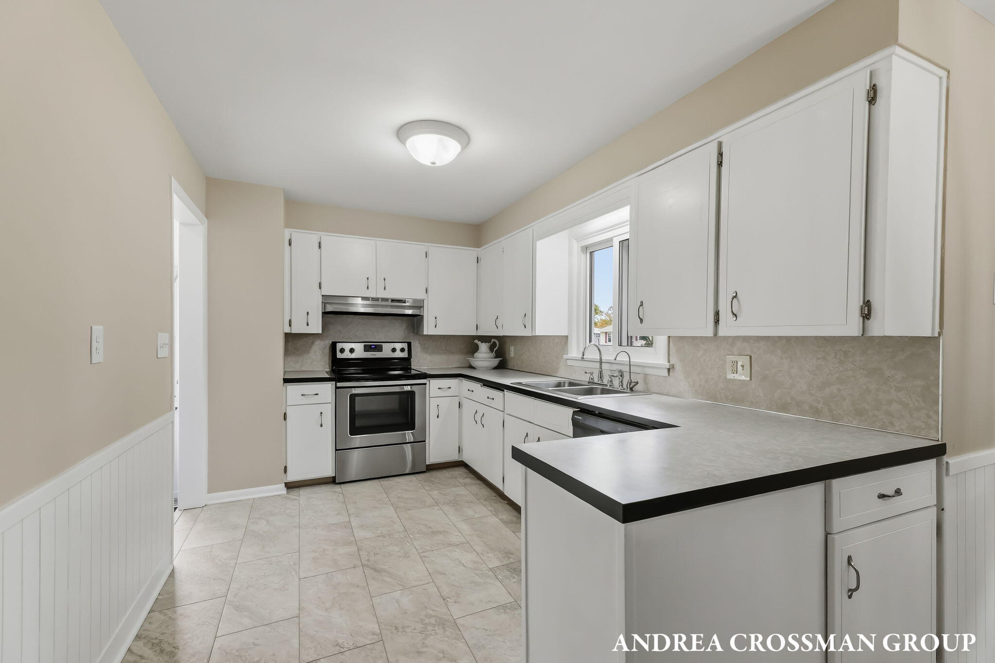 1145 Taylor Avenue Grand Haven MI 49417