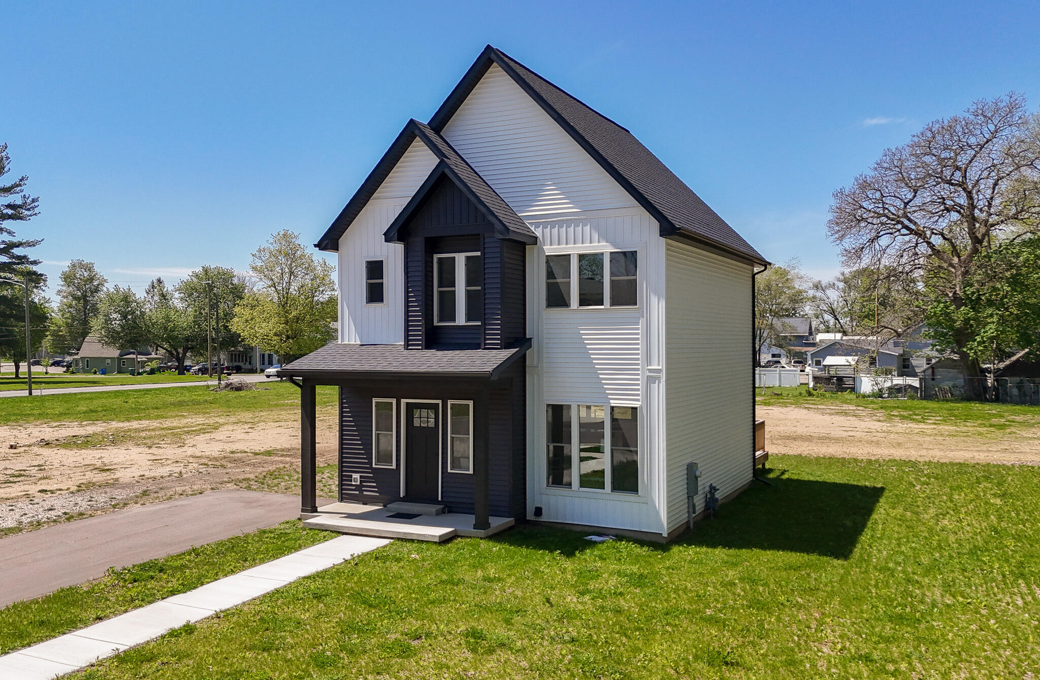 105 Lester Avenue Dowagiac MI 49047