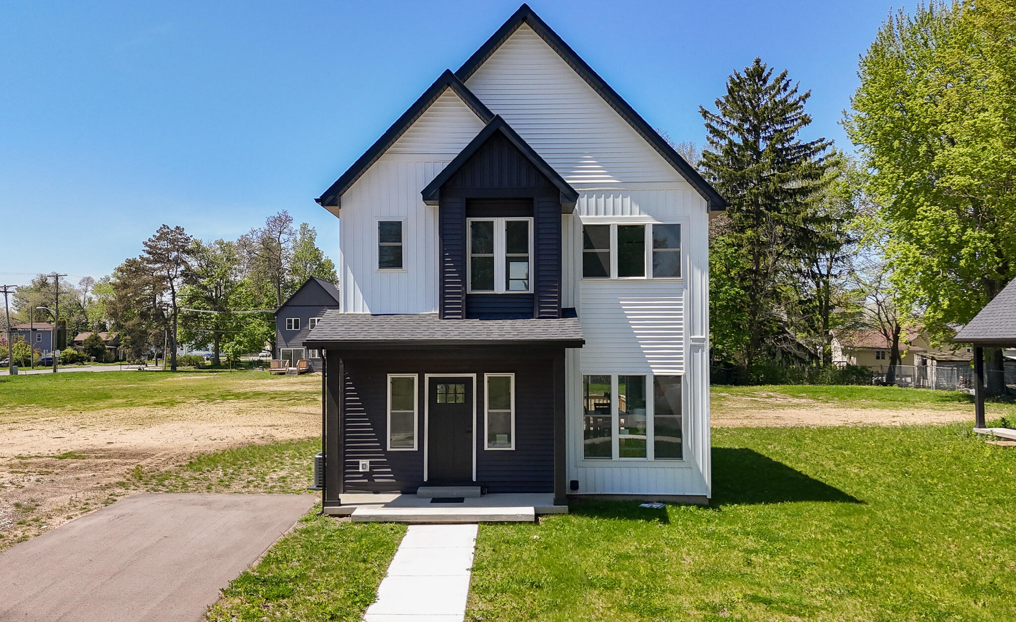 105 Lester Avenue Dowagiac MI 49047