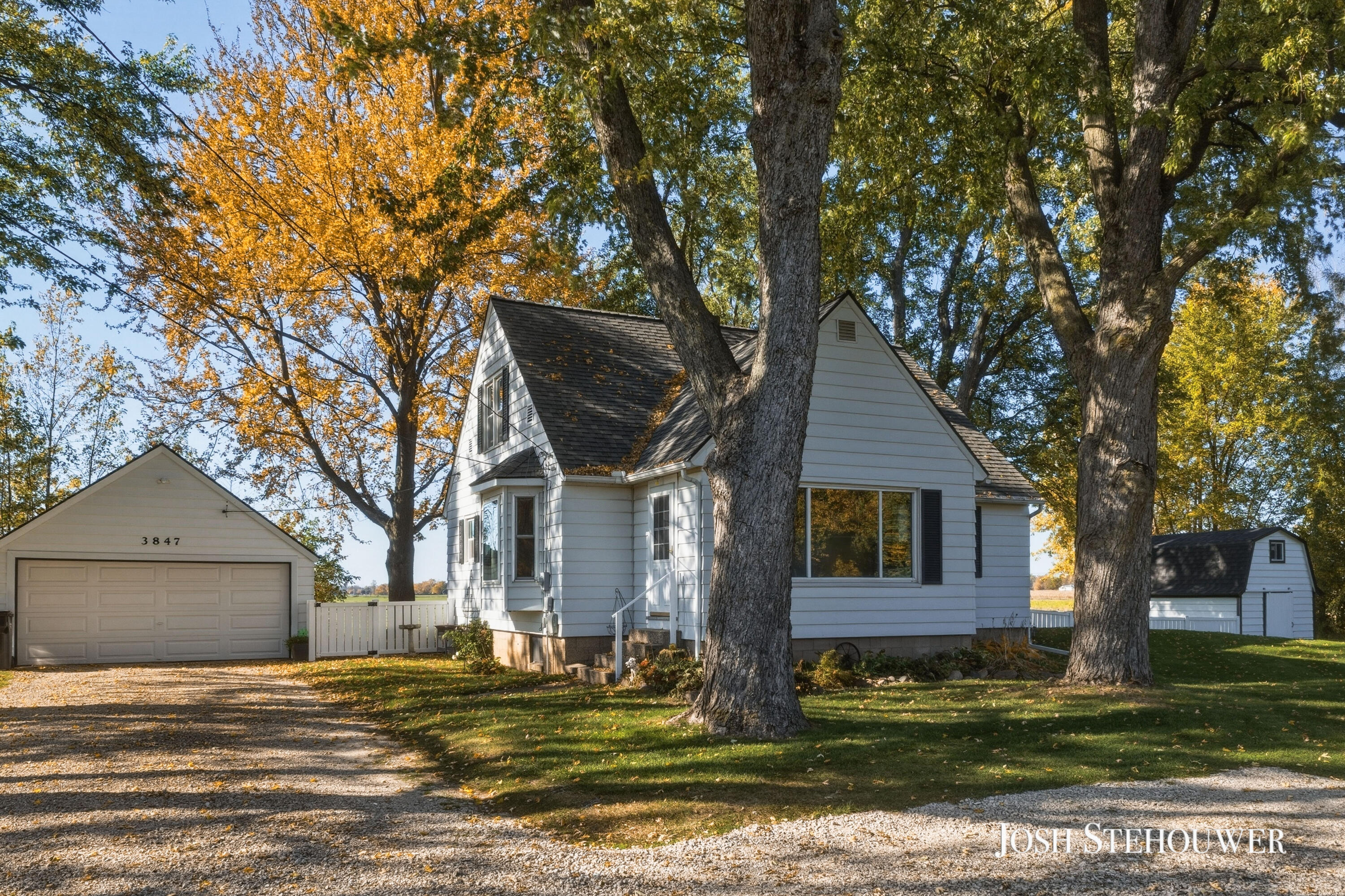 3847 96th Avenue Zeeland MI 49464