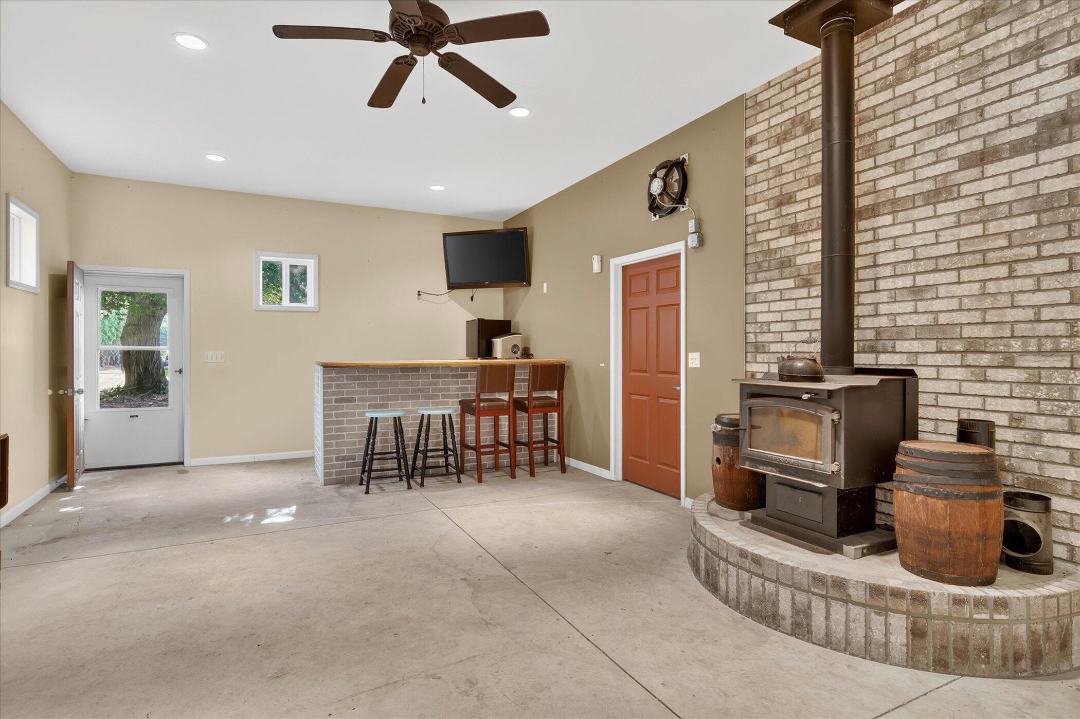 7489 Tiffany Avenue NE Rockford MI 49341