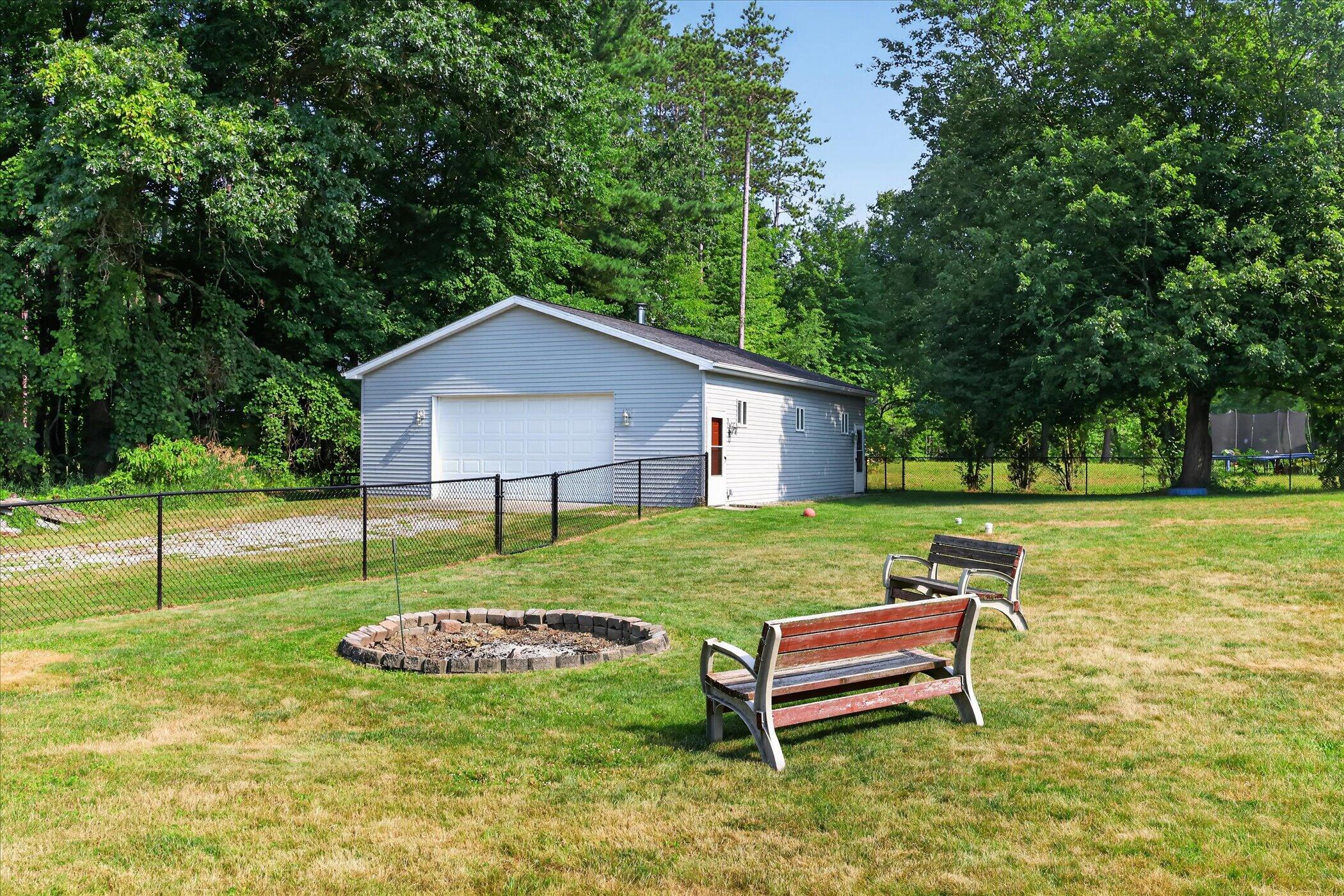 7489 Tiffany Avenue NE Rockford MI 49341