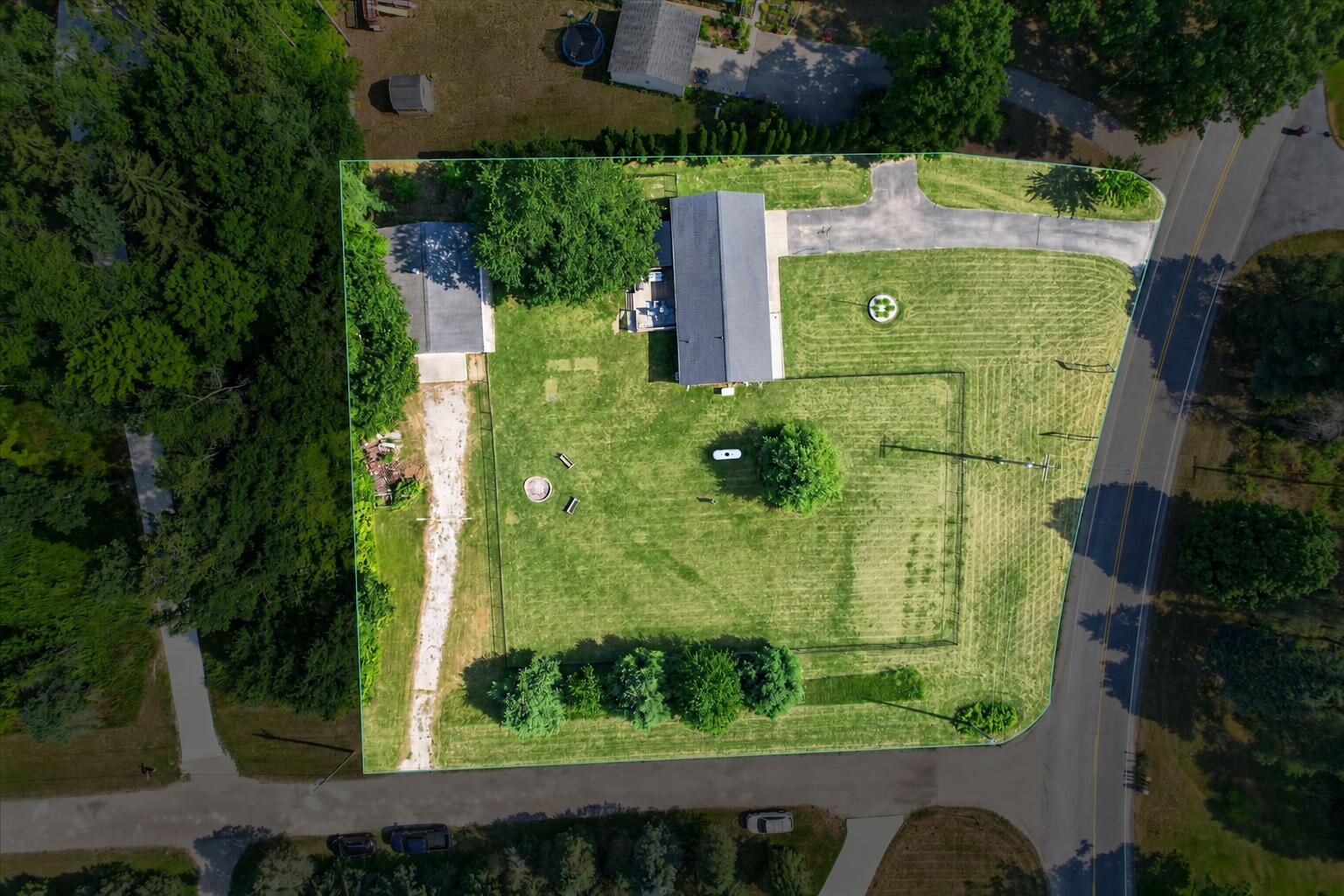 7489 Tiffany Avenue NE Rockford MI 49341