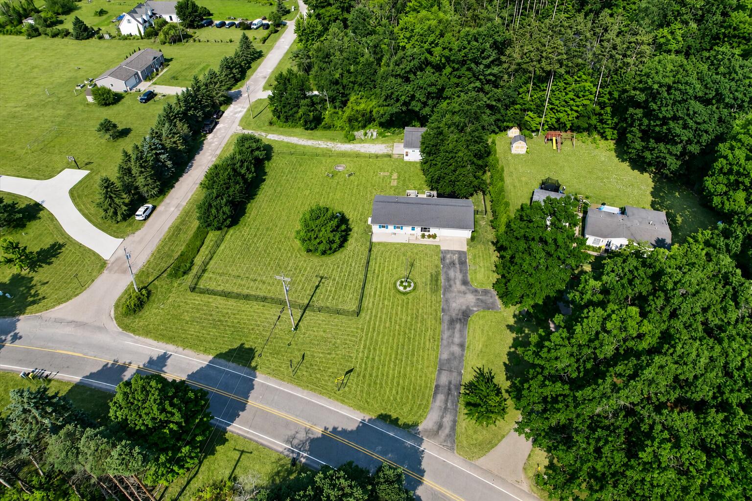 7489 Tiffany Avenue NE Rockford MI 49341