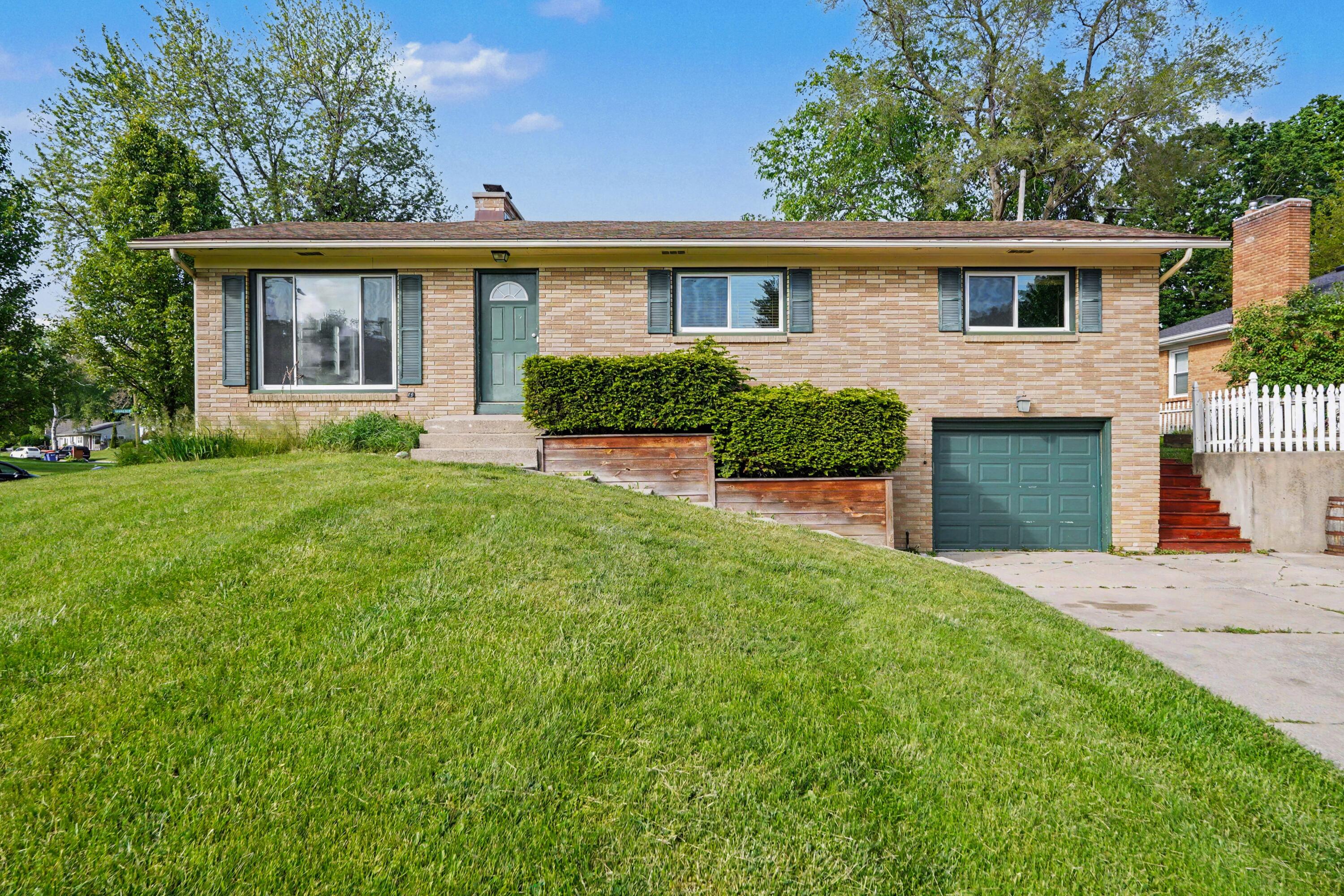2155 Tremont Boulevard NW Grand Rapids MI 49504