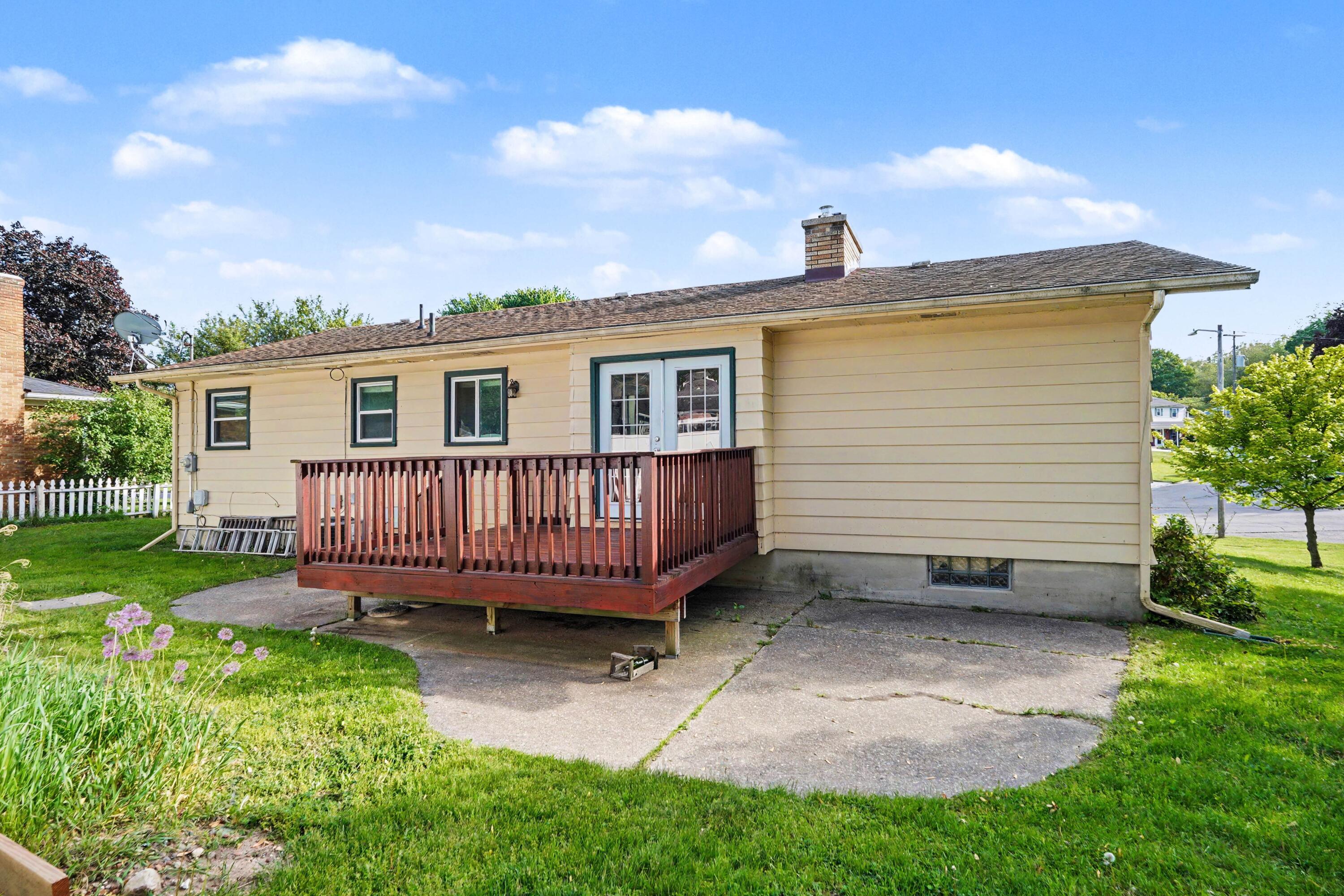2155 Tremont Boulevard NW Grand Rapids MI 49504