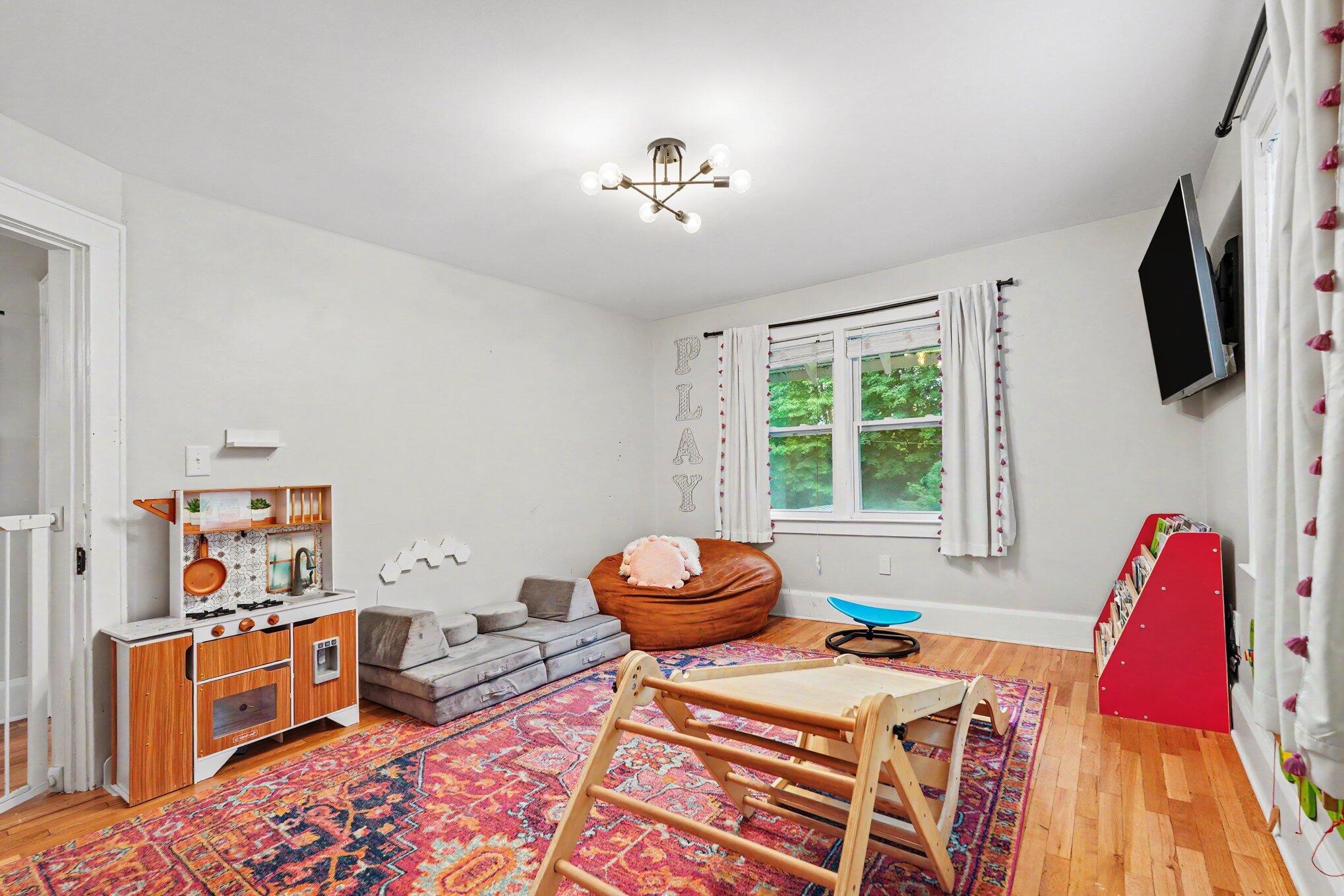 15 Auburn Avenue SE Grand Rapids MI 49506