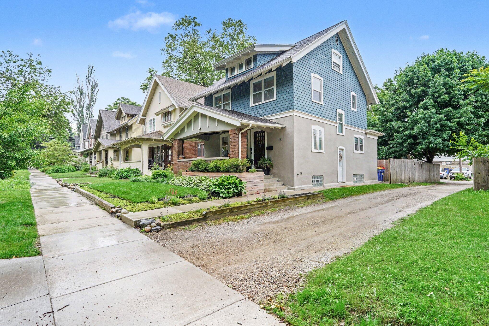 15 Auburn Avenue SE Grand Rapids MI 49506