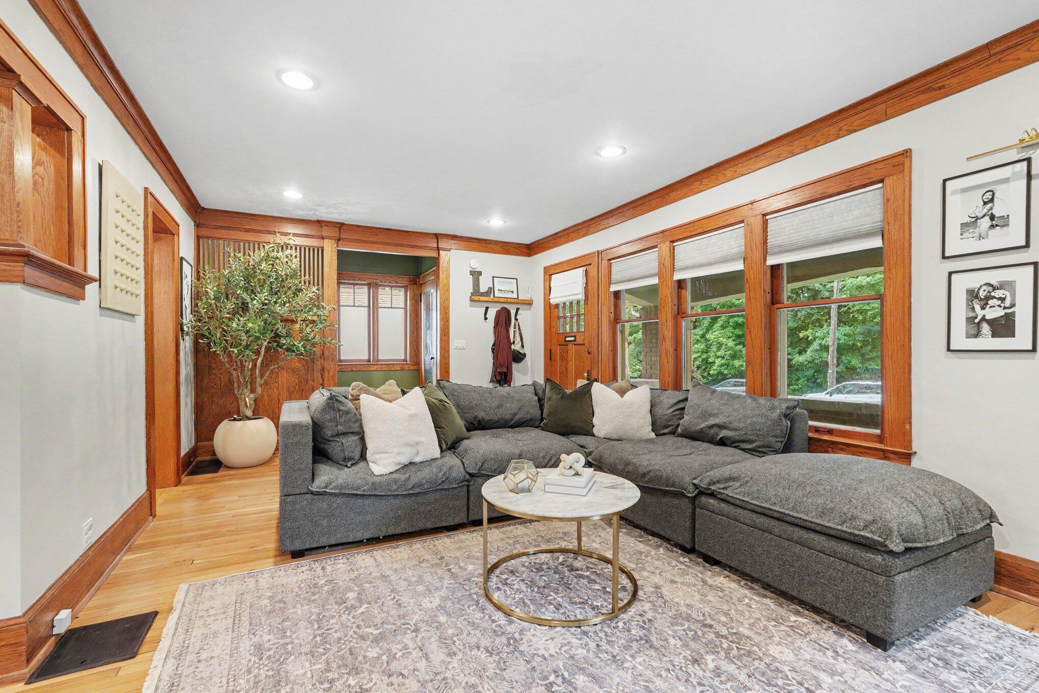 15 Auburn Avenue SE Grand Rapids MI 49506