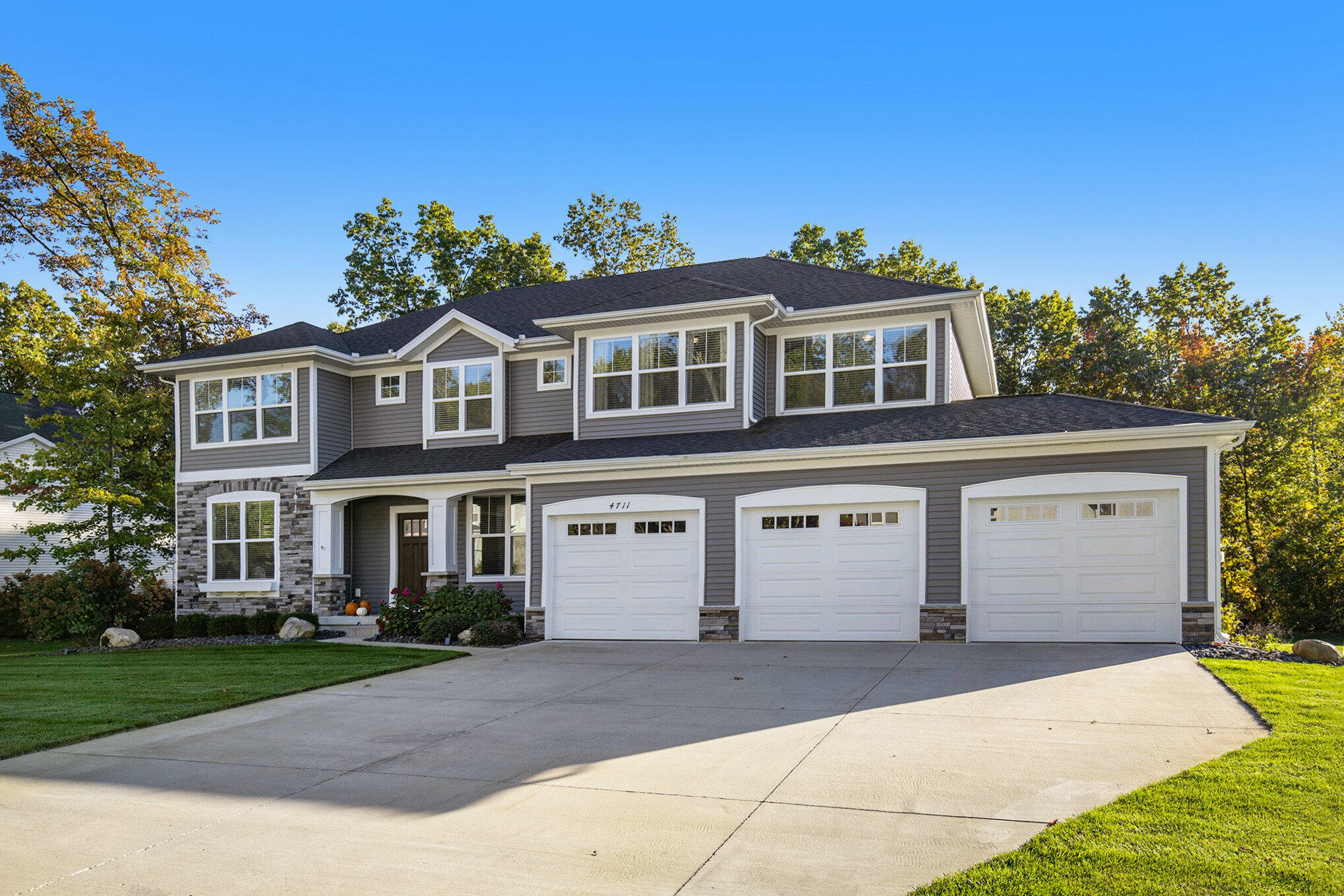 4711 Harbor View Drive SE Grand Rapids MI 49512