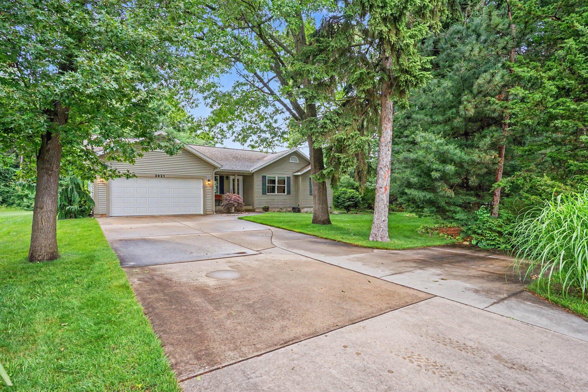 3921 S Sheridan Drive Muskegon MI 49444
