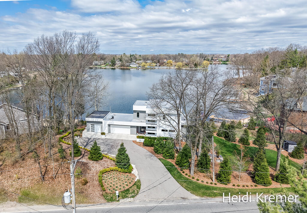 2401 4 Mile Road NE Grand Rapids MI 49525