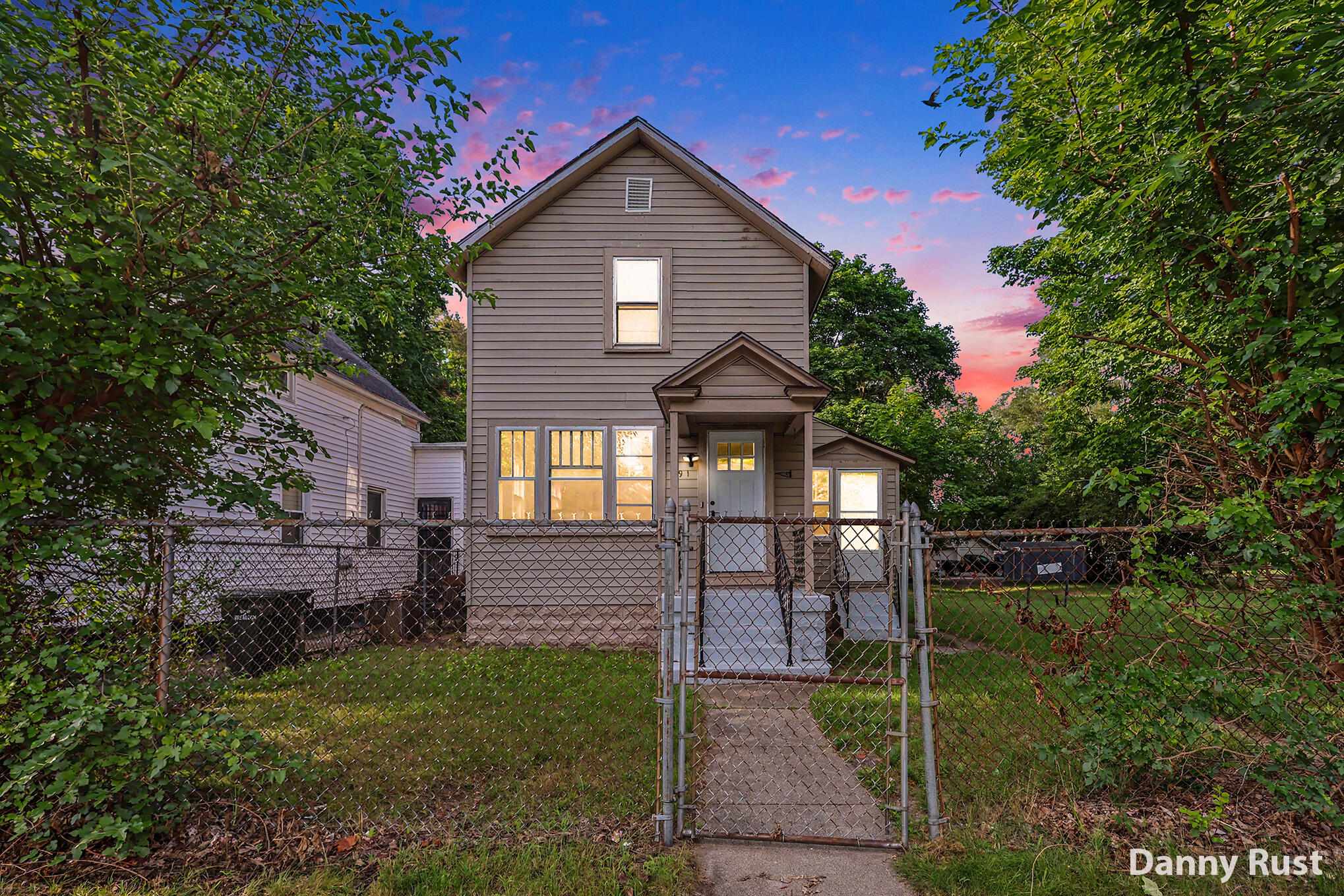 691 E Isabella Avenue Muskegon MI 49442