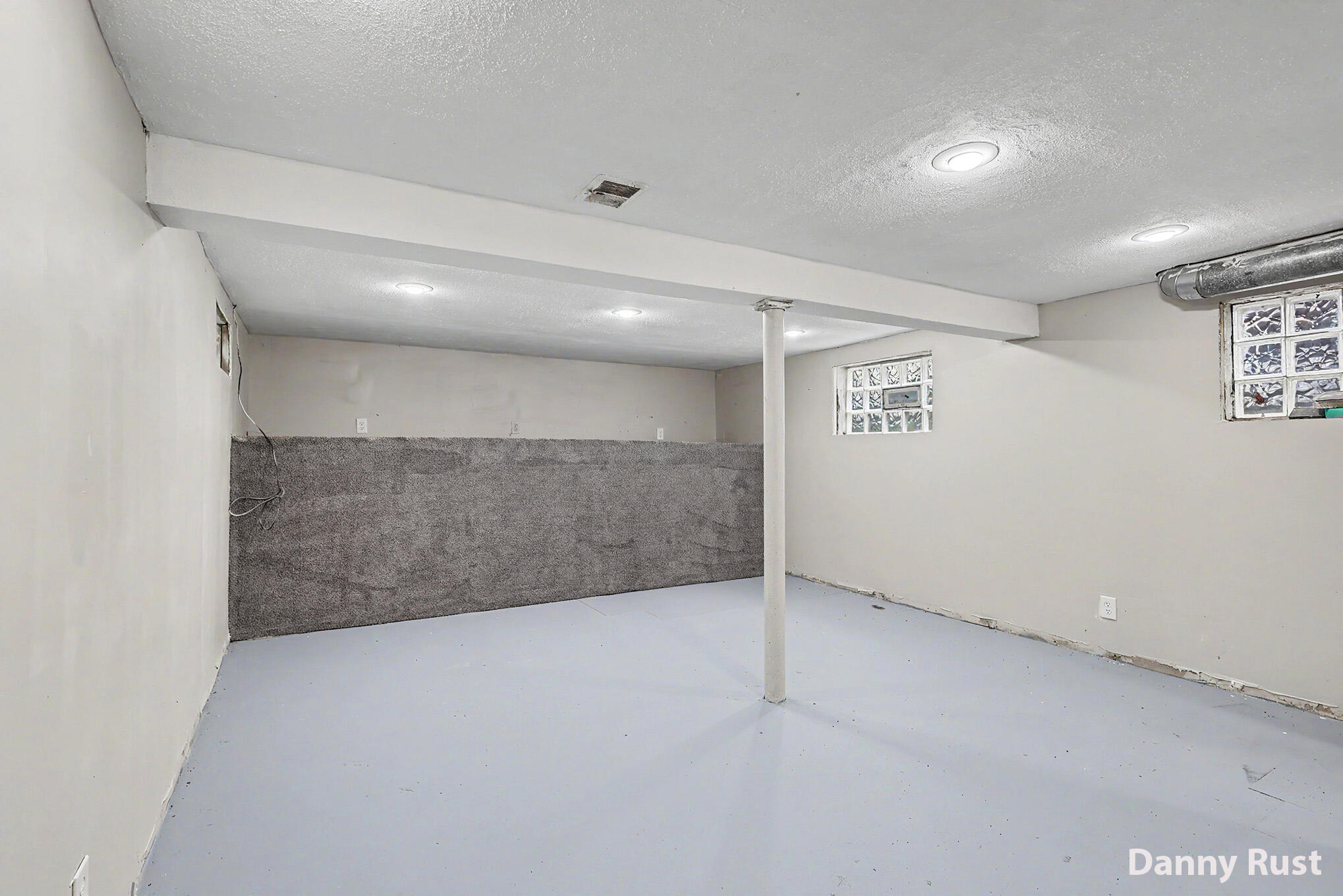 691 E Isabella Avenue Muskegon MI 49442