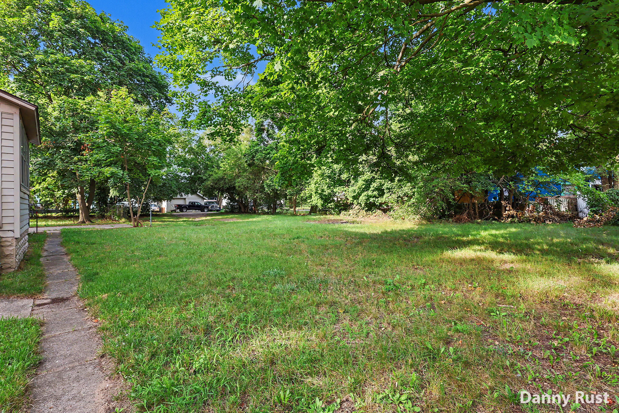 691 E Isabella Avenue Muskegon MI 49442