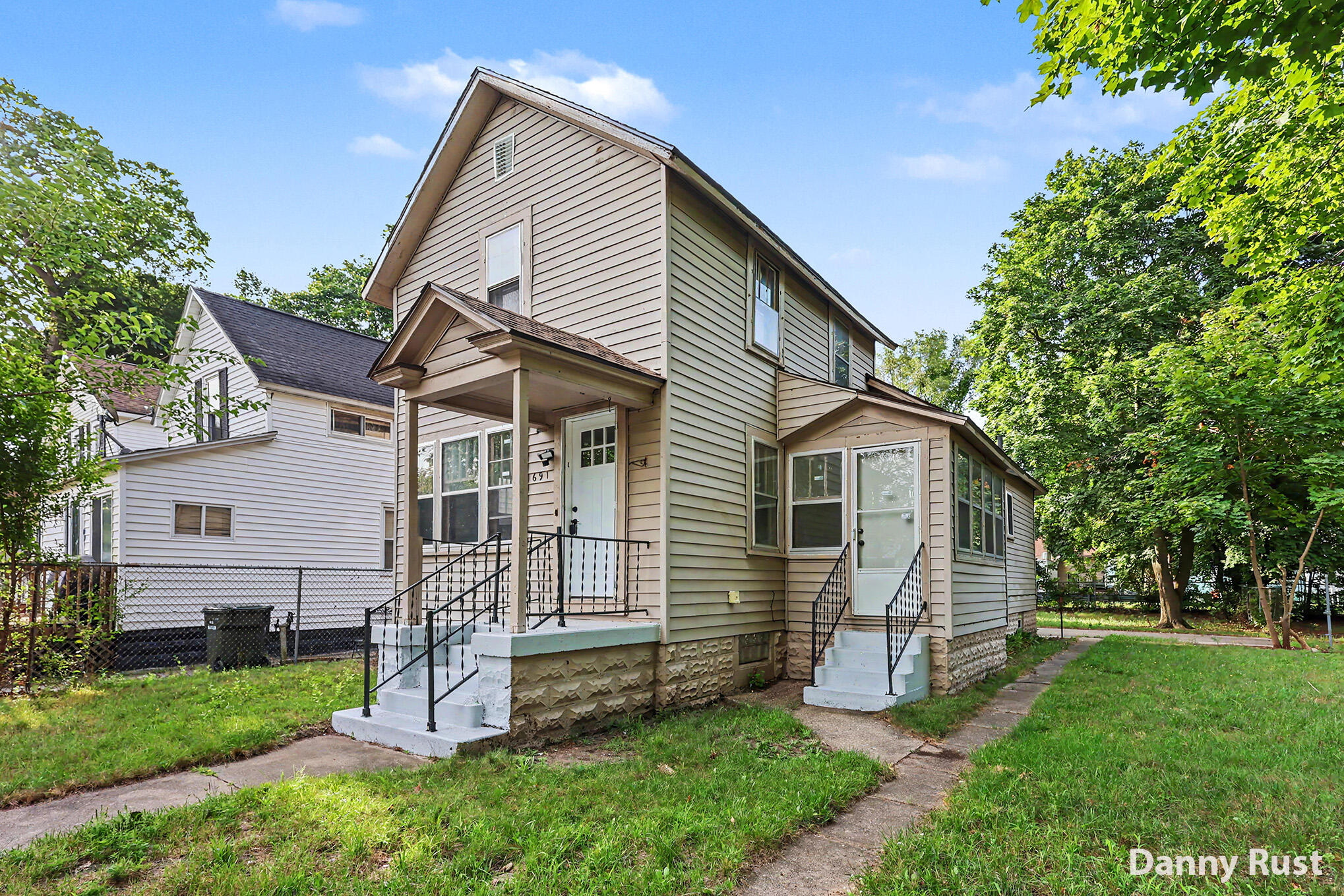 691 E Isabella Avenue Muskegon MI 49442