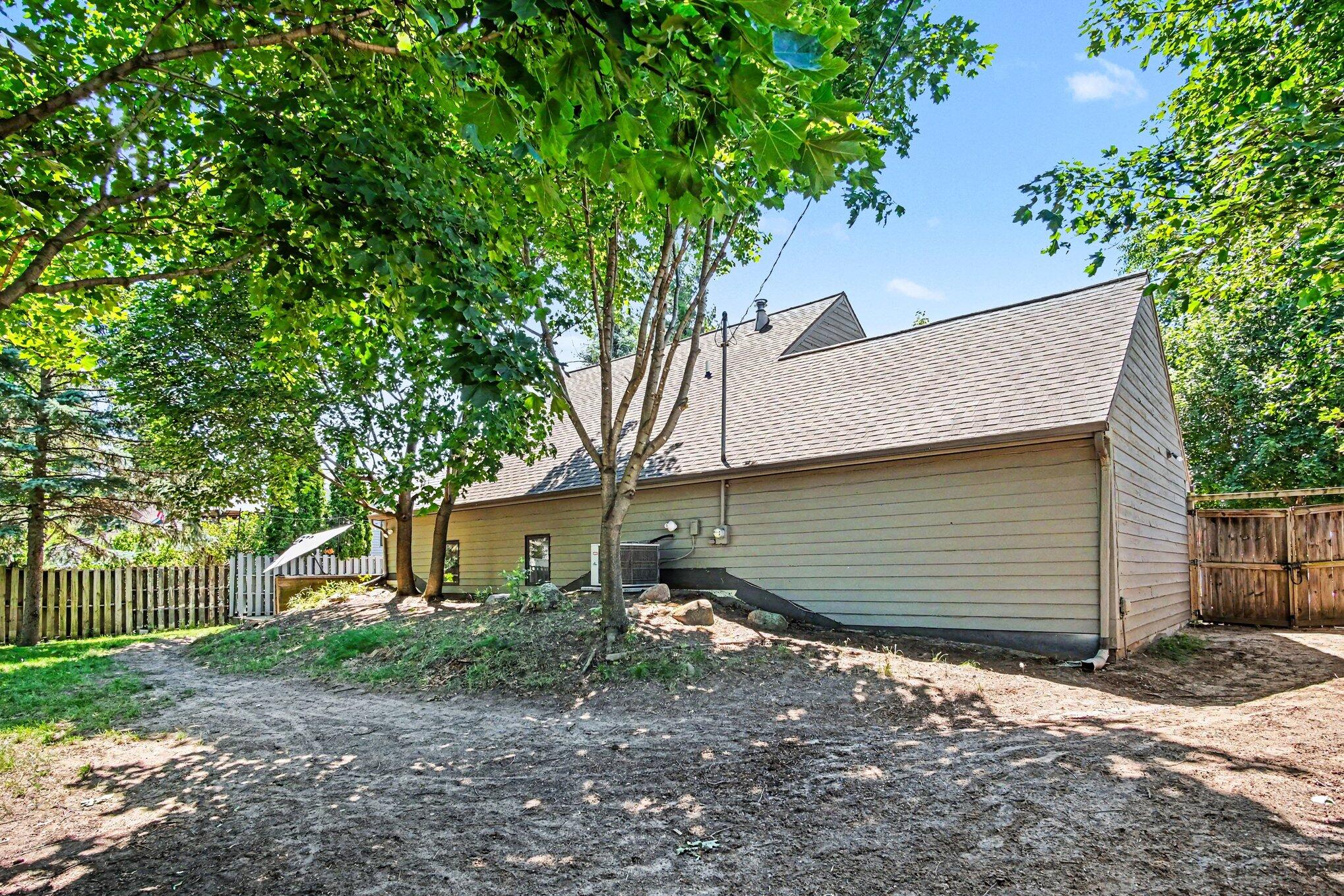 813 Tierra Street SE Grand Rapids MI 49508