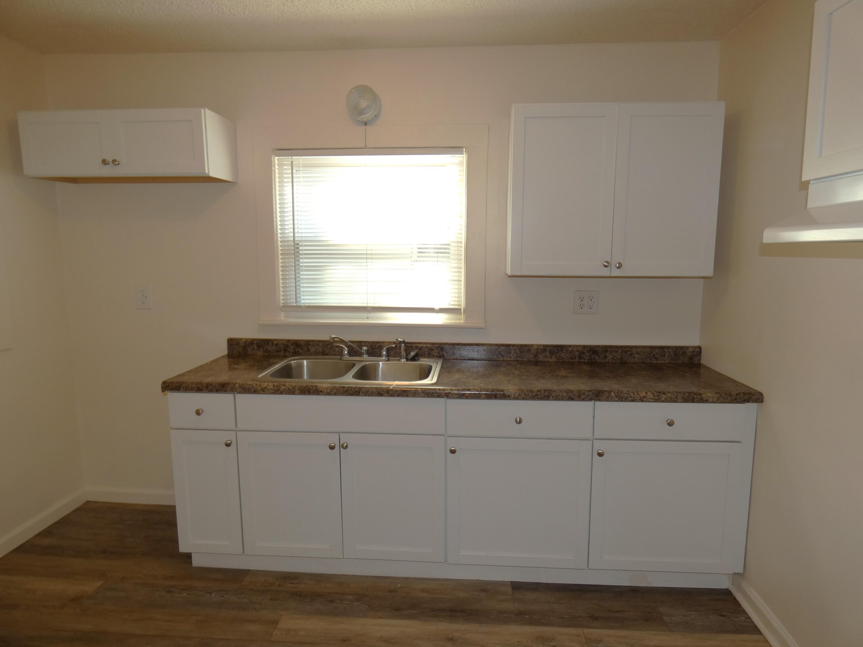 183 Searles Avenue Benton Harbor MI 49022