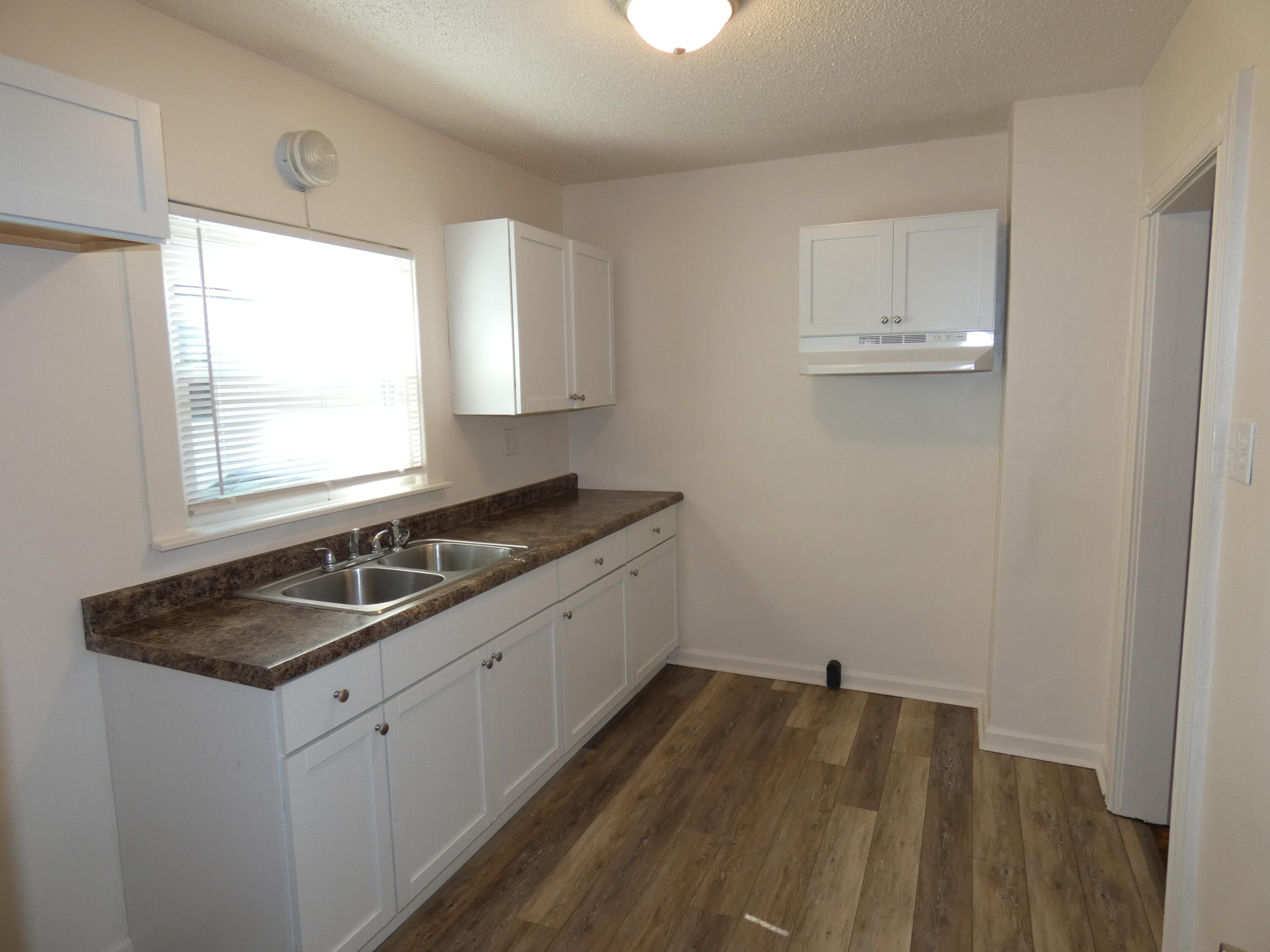 183 Searles Avenue Benton Harbor MI 49022
