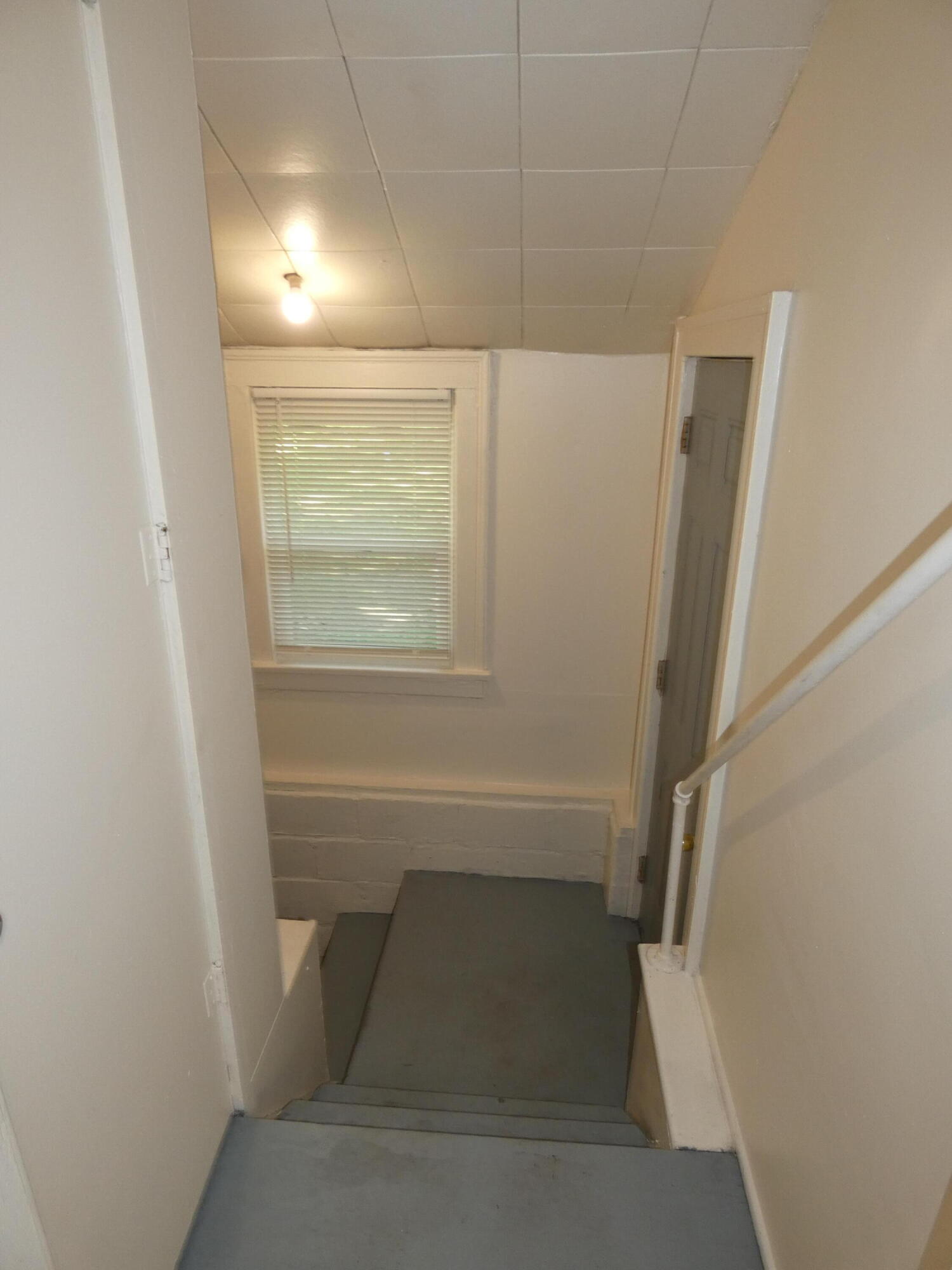 183 Searles Avenue Benton Harbor MI 49022