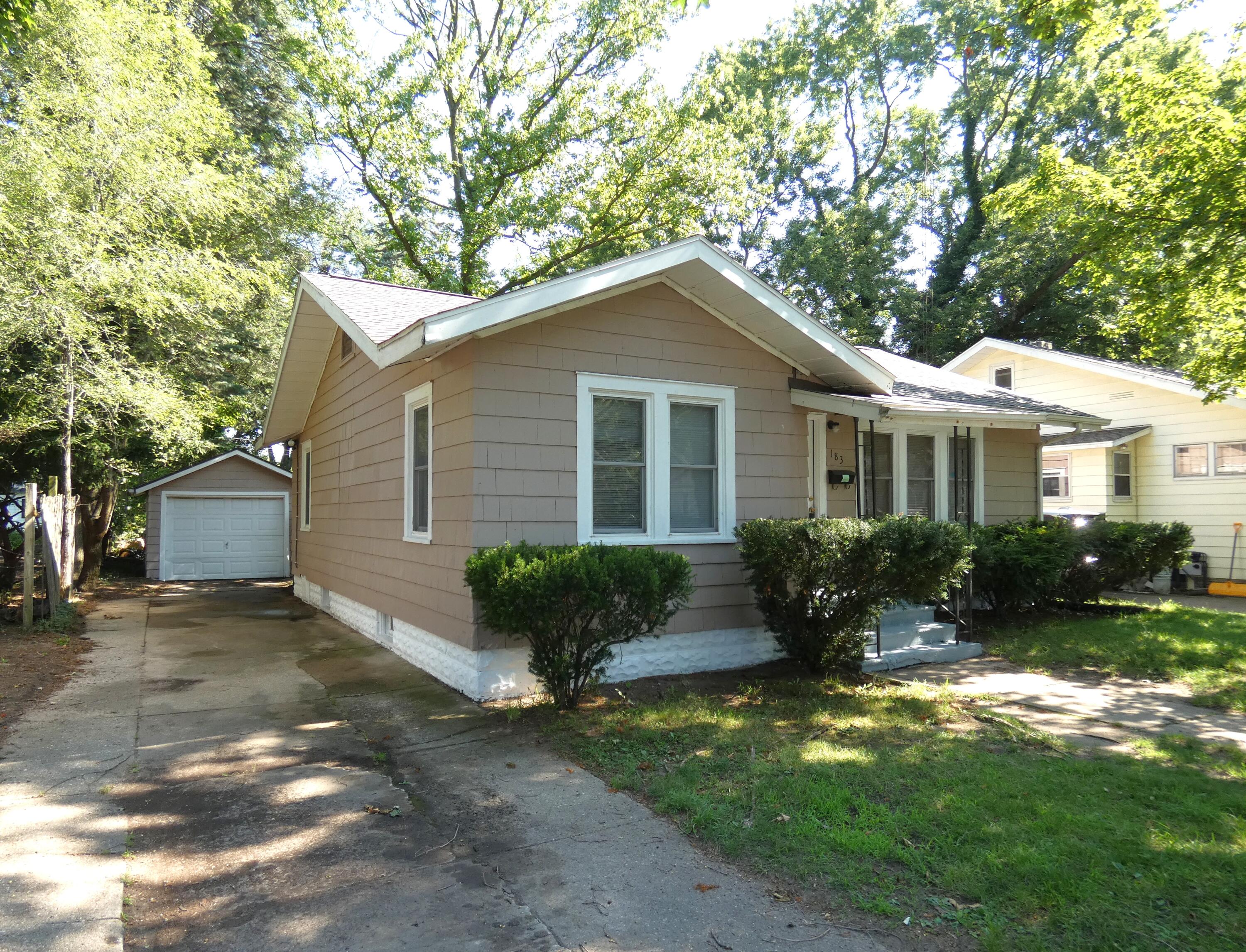 183 Searles Avenue Benton Harbor MI 49022