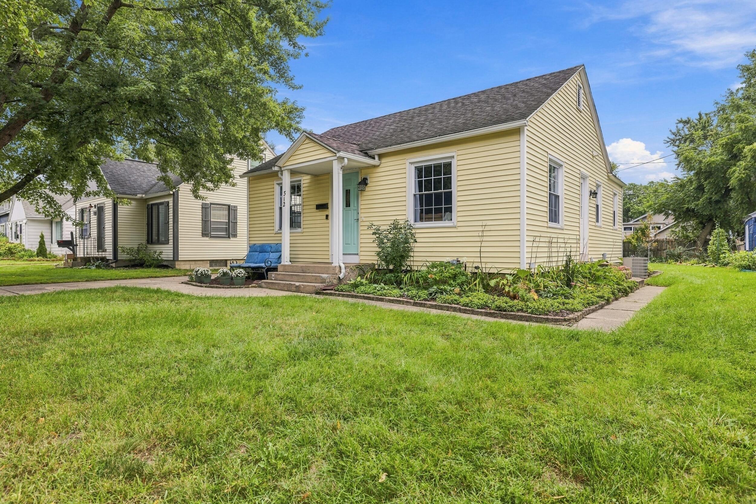 312 W 22nd Street Holland MI 49423