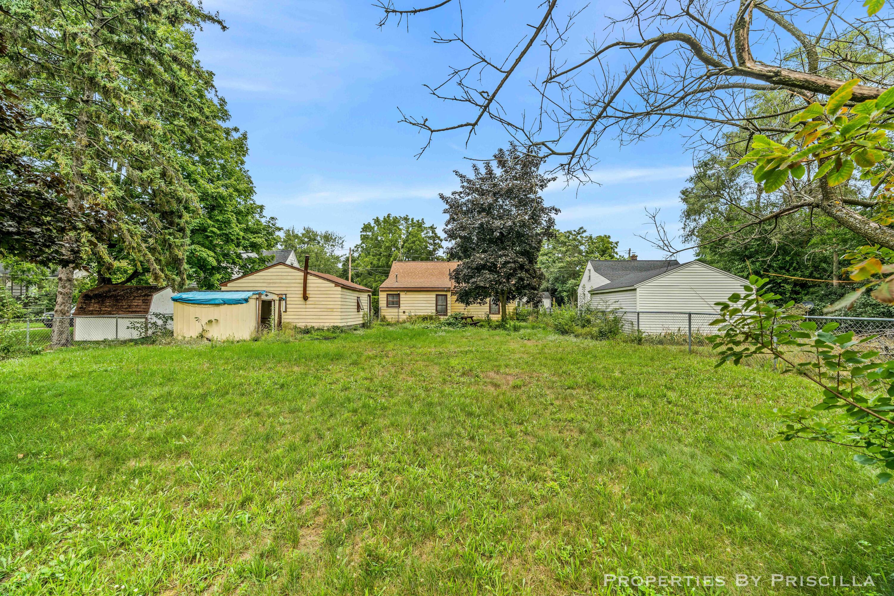 348 Ridgewood Street SE Grand Rapids MI 49548
